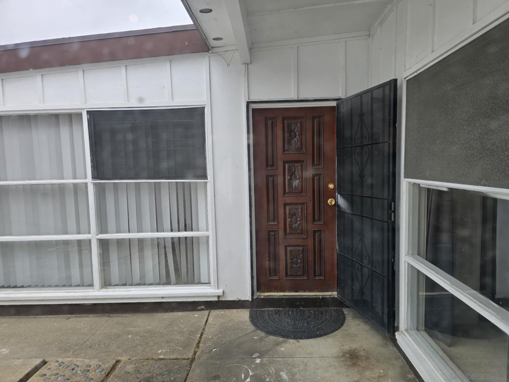 Detail Gallery Image 4 of 15 For 2806  Mission Village Drive, San Diego,  CA 92123 - 5 Beds | 2/1 Baths