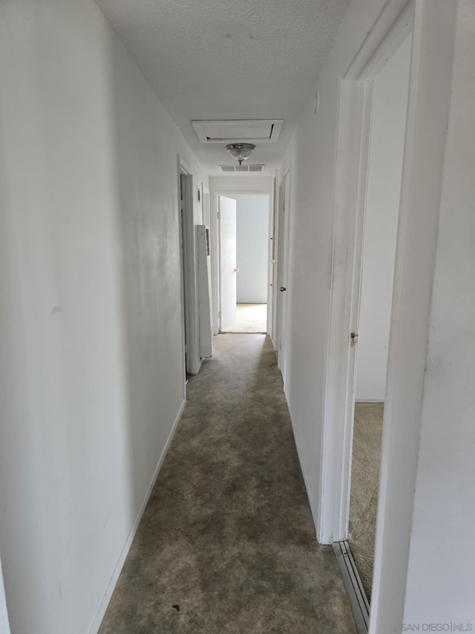 Detail Gallery Image 5 of 15 For 2806  Mission Village Drive, San Diego,  CA 92123 - 5 Beds | 2/1 Baths