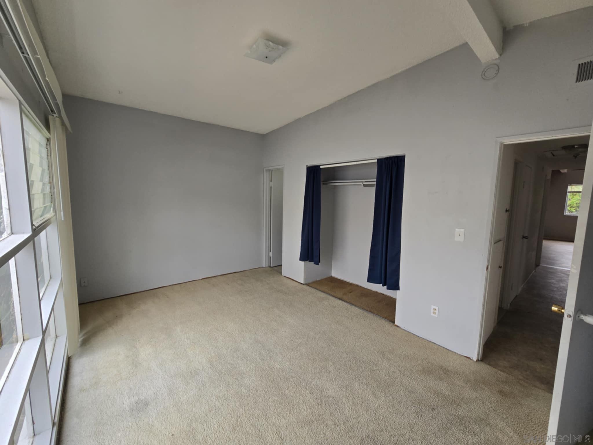 Detail Gallery Image 10 of 15 For 2806  Mission Village Drive, San Diego,  CA 92123 - 5 Beds | 2/1 Baths