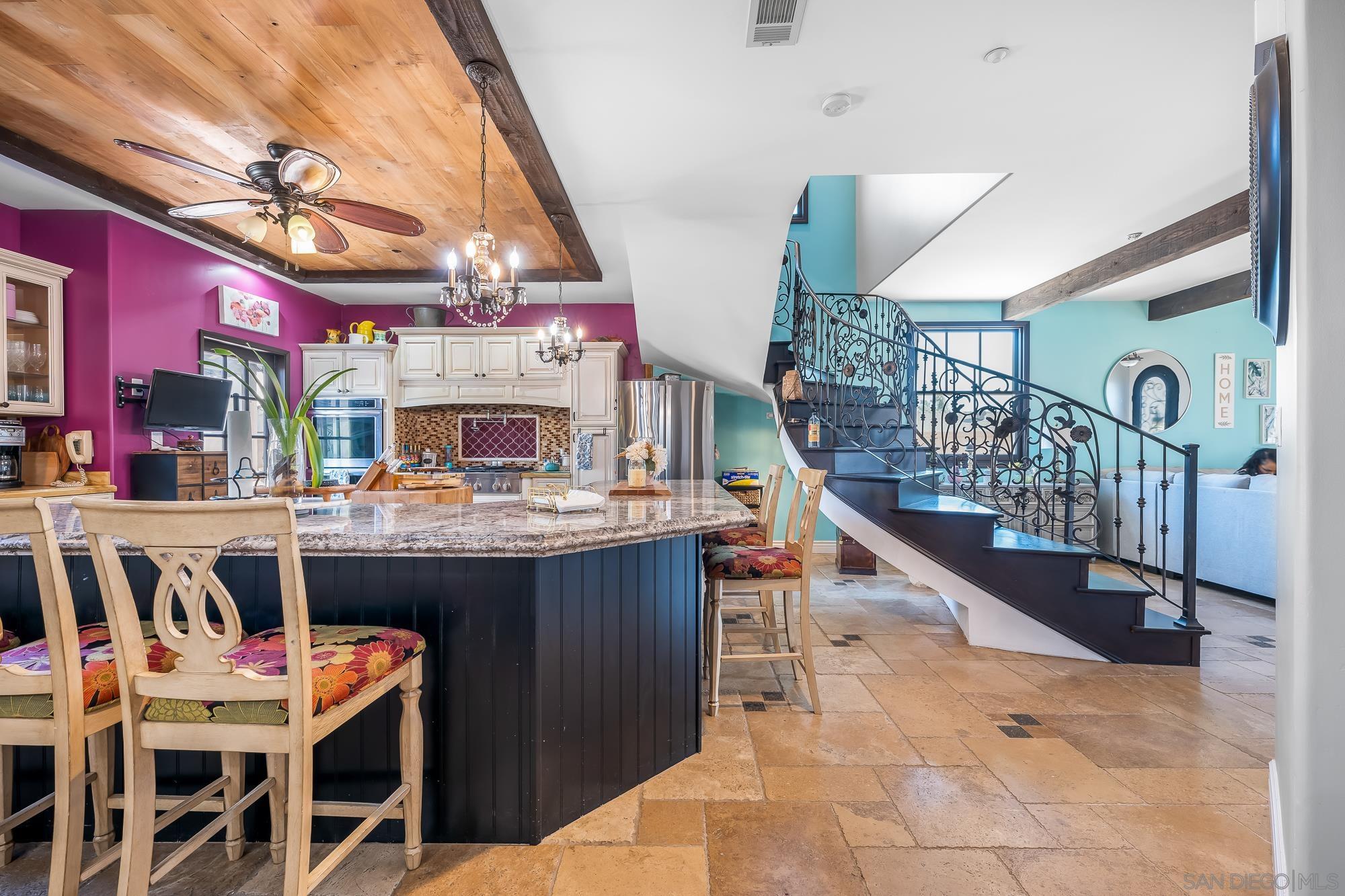 Detail Gallery Image 21 of 35 For 523  Hatherly St, Vista,  CA 92083 - 6 Beds | 5 Baths