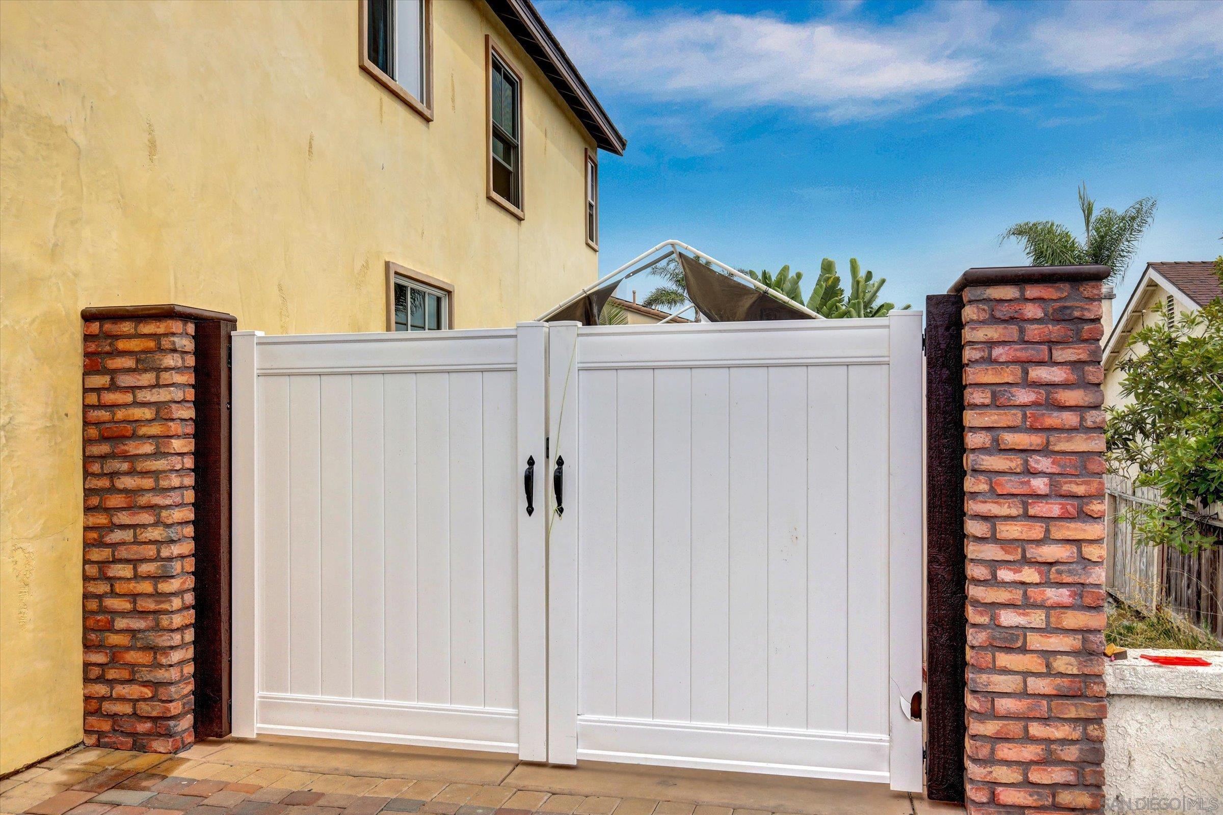 Detail Gallery Image 35 of 36 For 523  Hatherly St, Vista,  CA 92083 - 6 Beds | 5 Baths