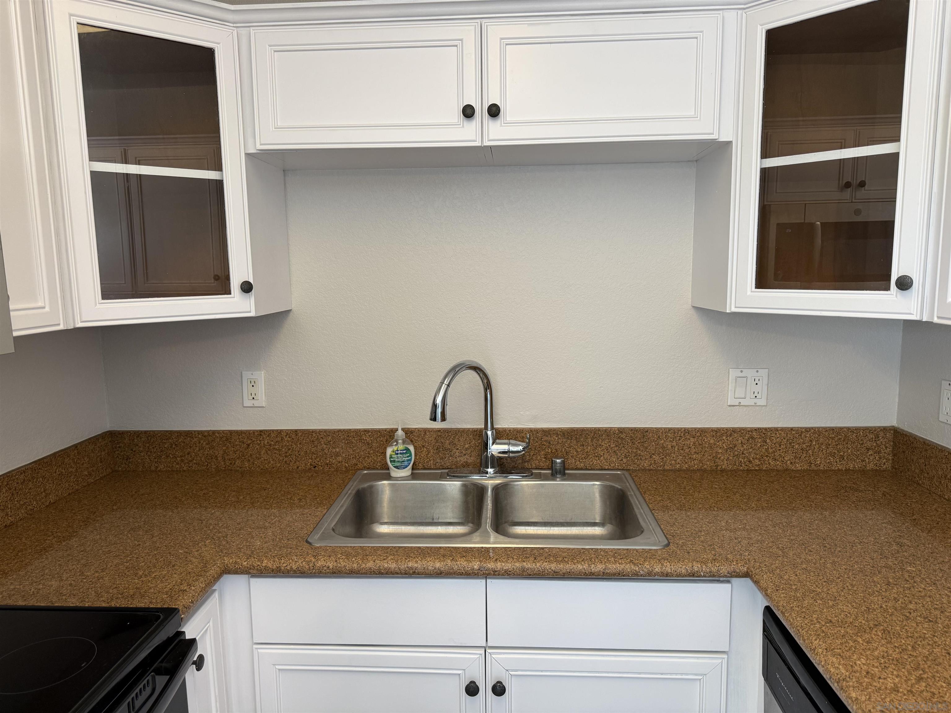 Detail Gallery Image 6 of 28 For 6666  Beadnell Way  #15,  San Diego,  CA 92117 - 1 Beds | 1 Baths