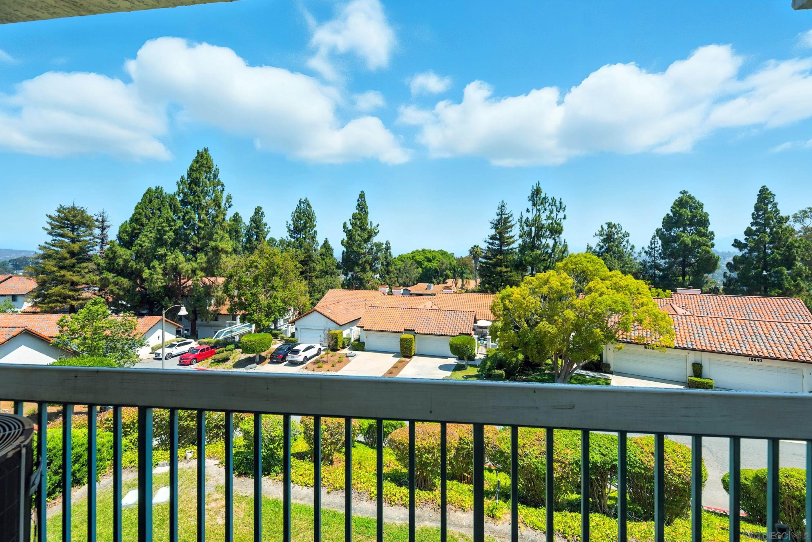 Front Image Thumbnail for SD250036085