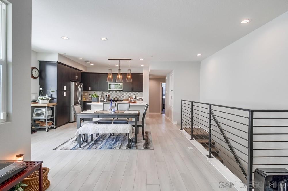 Detail Gallery Image 18 of 51 For 2092  Tango Loop  #2,  Chula Vista,  CA 91915 - 4 Beds | 3 Baths