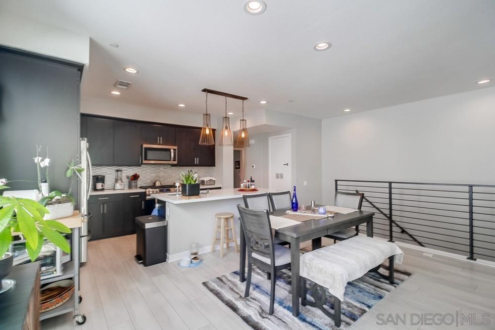 Detail Gallery Image 19 of 51 For 2092  Tango Loop  #2,  Chula Vista,  CA 91915 - 4 Beds | 3 Baths