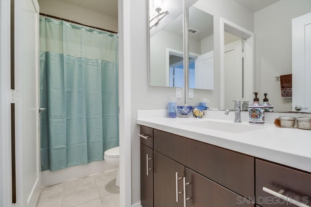 Detail Gallery Image 23 of 51 For 2092  Tango Loop  #2,  Chula Vista,  CA 91915 - 4 Beds | 3 Baths