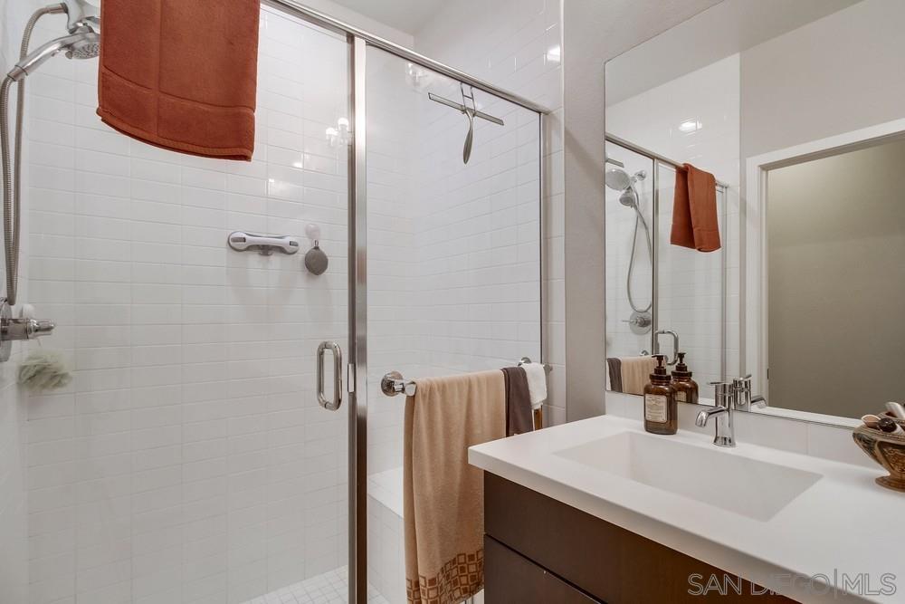 Detail Gallery Image 33 of 51 For 2092  Tango Loop  #2,  Chula Vista,  CA 91915 - 4 Beds | 3 Baths