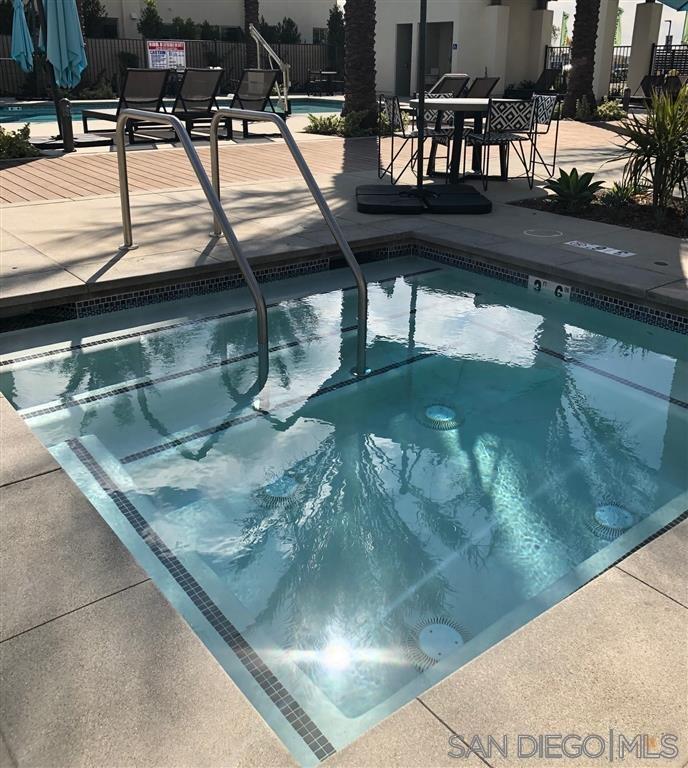 Detail Gallery Image 42 of 51 For 2092  Tango Loop  #2,  Chula Vista,  CA 91915 - 4 Beds | 3 Baths