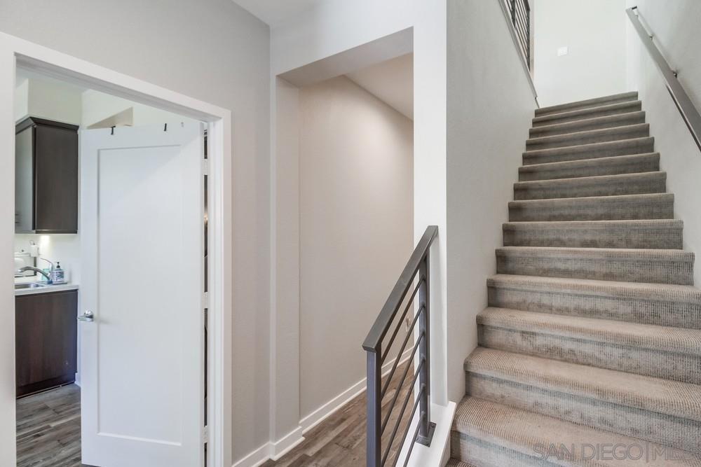 Detail Gallery Image 6 of 51 For 2092  Tango Loop  #2,  Chula Vista,  CA 91915 - 4 Beds | 3 Baths