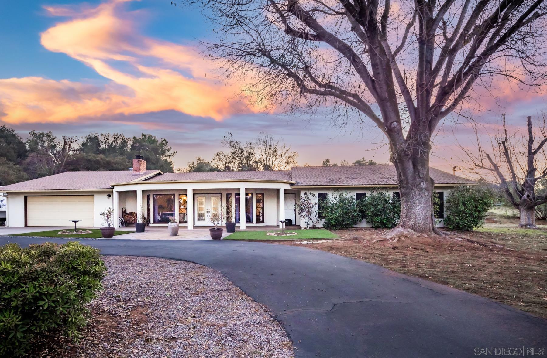 Front Image Thumbnail for SD250036108