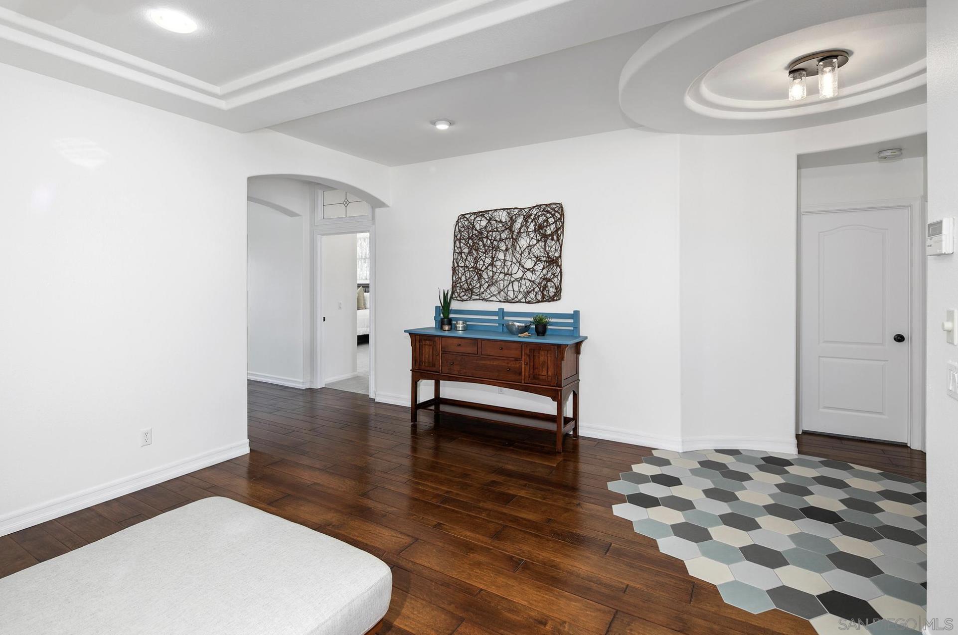 Detail Gallery Image 13 of 23 For 11357  Woodcraft Way, San Diego,  CA 92131 - 5 Beds | 3 Baths