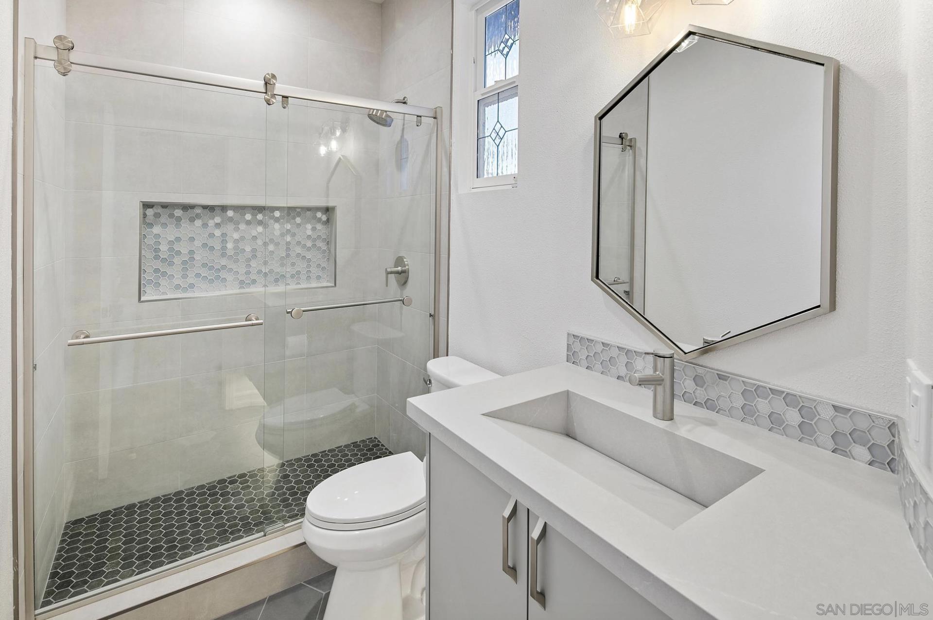 Detail Gallery Image 15 of 23 For 11357  Woodcraft Way, San Diego,  CA 92131 - 5 Beds | 3 Baths