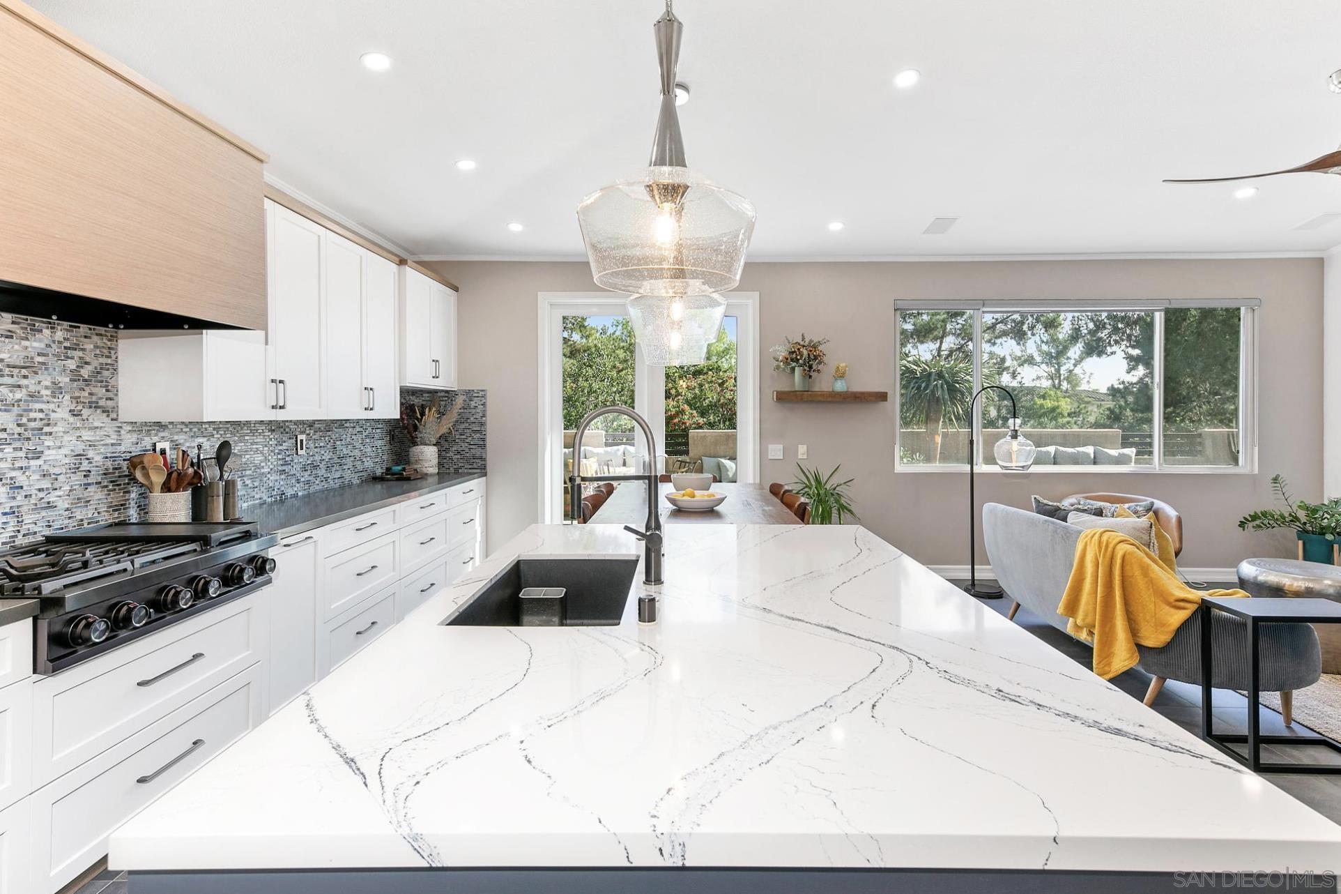 Detail Gallery Image 3 of 23 For 11357  Woodcraft Way, San Diego,  CA 92131 - 5 Beds | 3 Baths