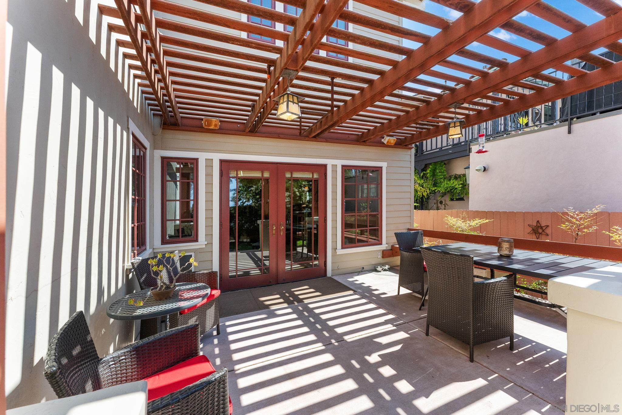 Front Image Thumbnail for SD250036205