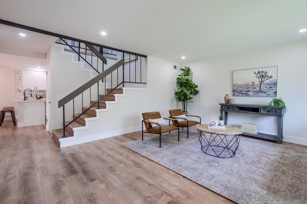 Front Image Thumbnail for SD250036291