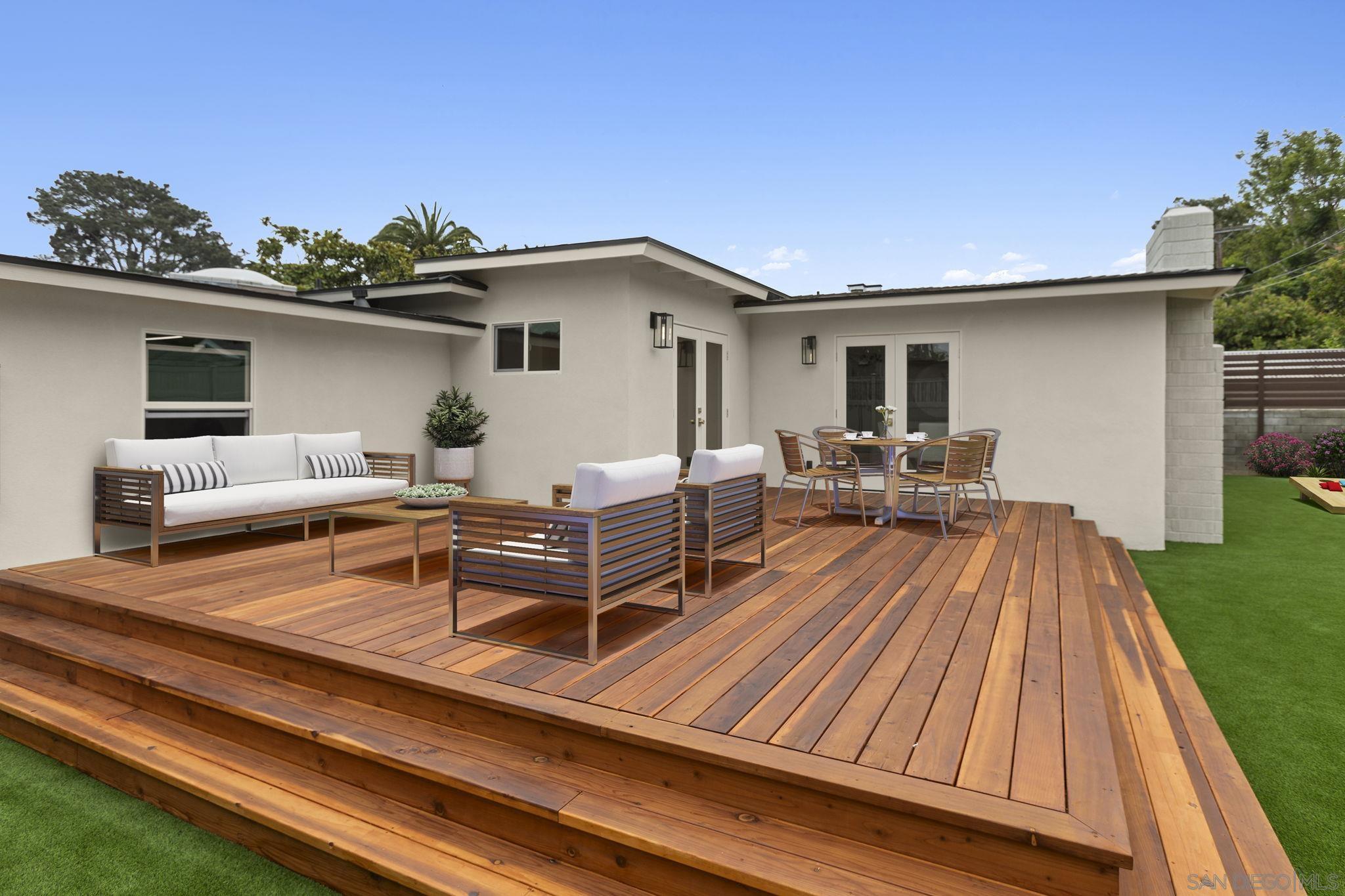 Detail Gallery Image 13 of 25 For 744  Catalina Blvd, San Diego,  CA 92106 - 3 Beds | 2 Baths