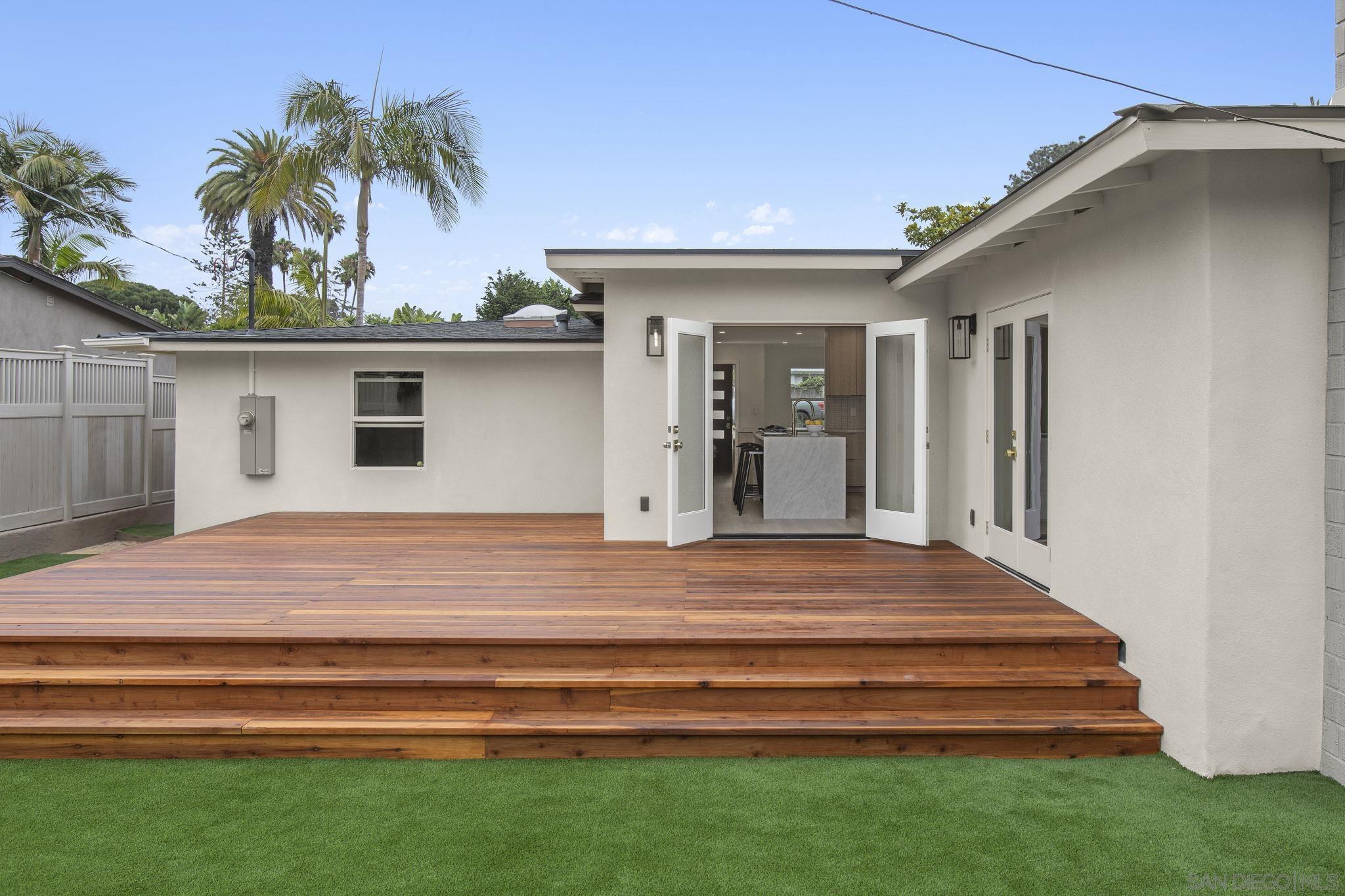 Detail Gallery Image 16 of 25 For 744  Catalina Blvd, San Diego,  CA 92106 - 3 Beds | 2 Baths