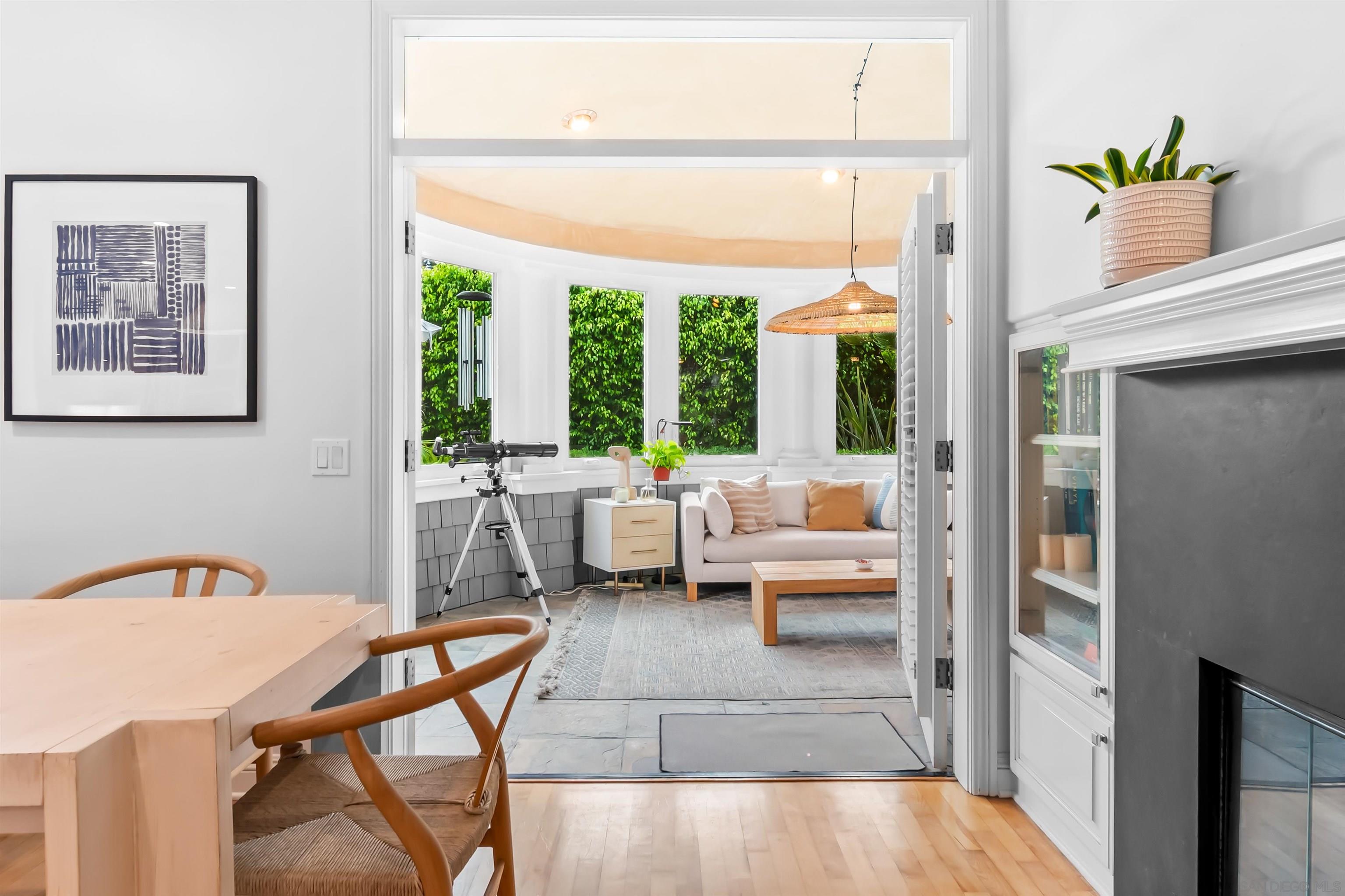 Detail Gallery Image 12 of 74 For 211  27th St, Del Mar,  CA 92014 - 4 Beds | 4 Baths