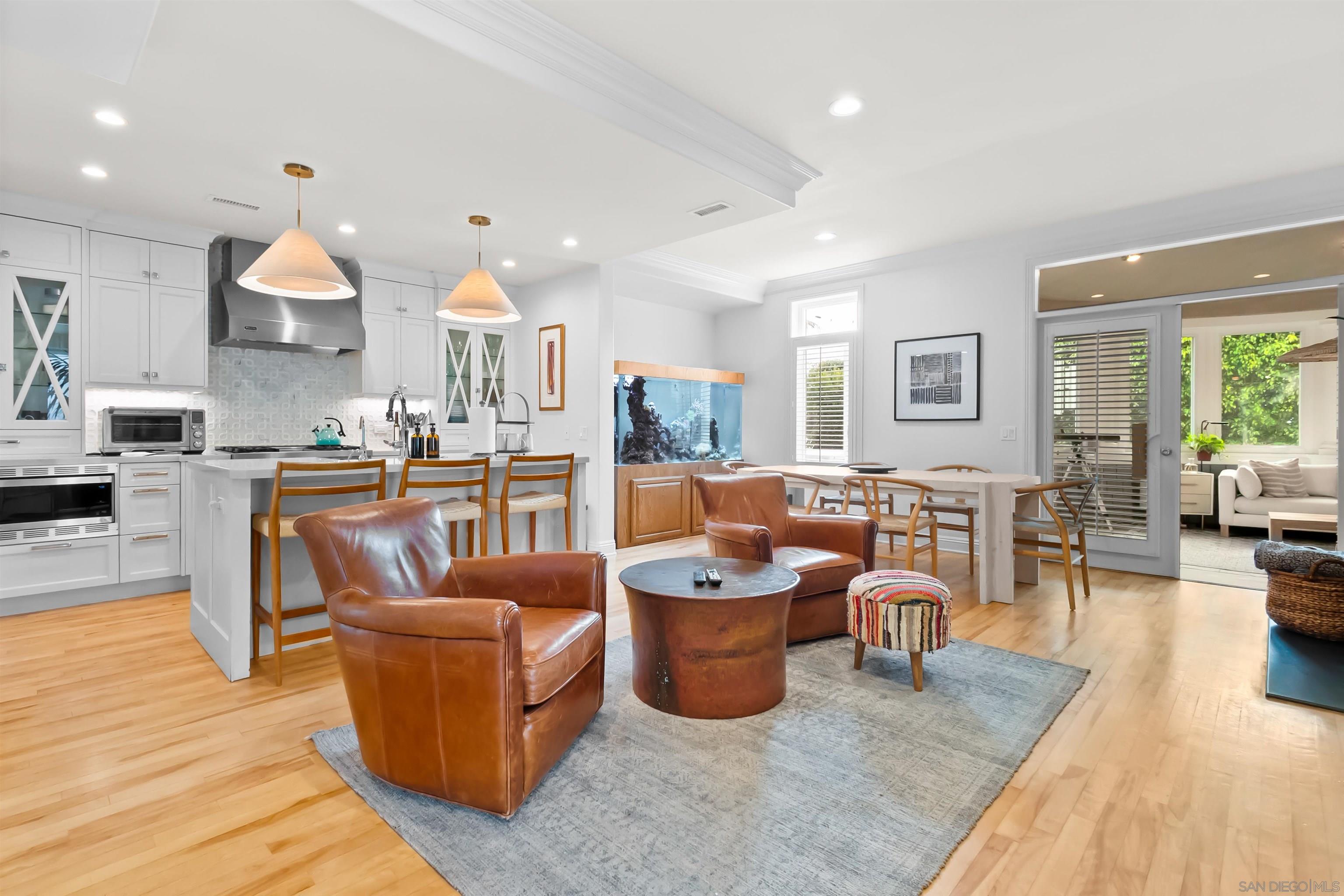 Detail Gallery Image 3 of 74 For 211  27th St, Del Mar,  CA 92014 - 4 Beds | 4 Baths