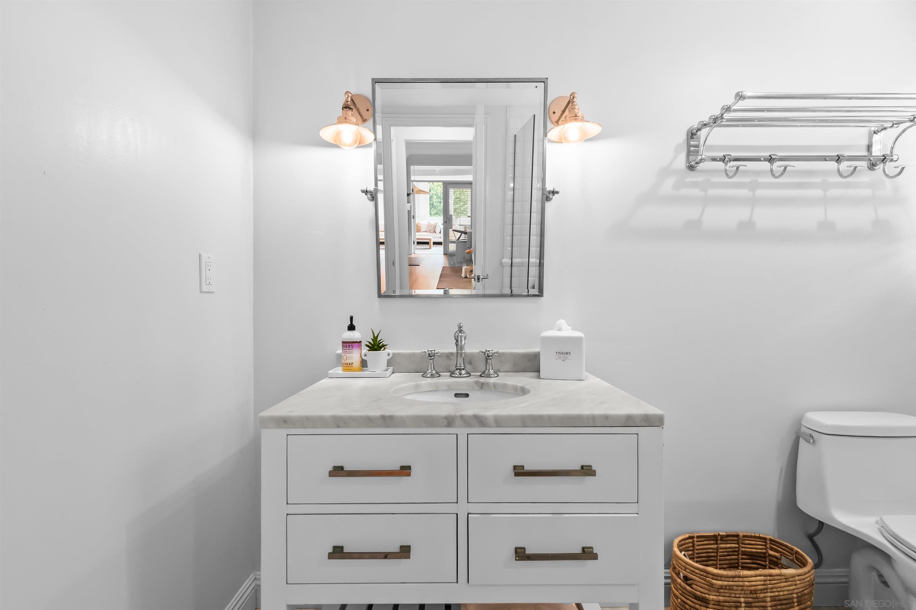 Detail Gallery Image 20 of 74 For 211  27th St, Del Mar,  CA 92014 - 4 Beds | 4 Baths