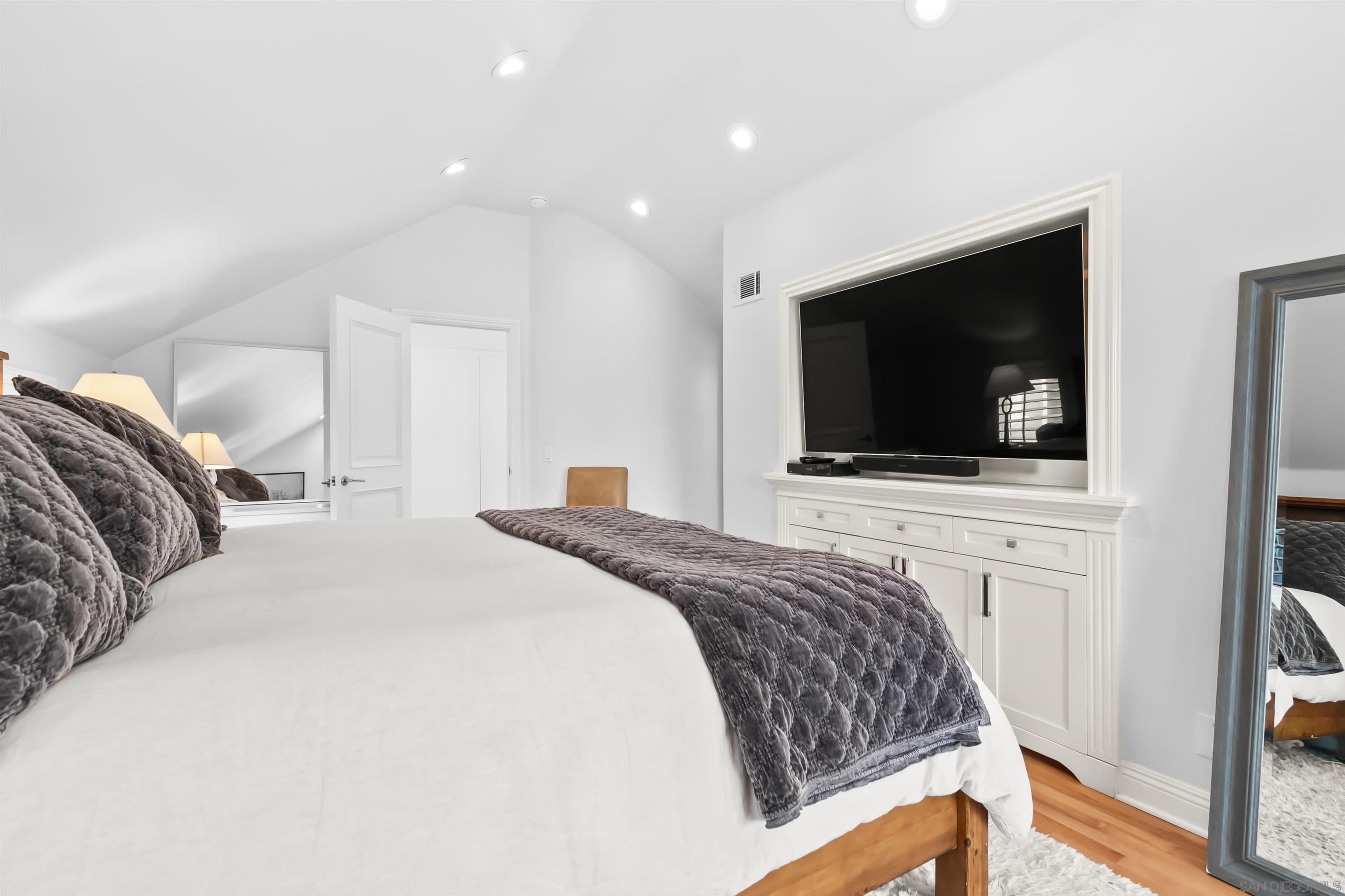 Detail Gallery Image 33 of 74 For 211  27th St, Del Mar,  CA 92014 - 4 Beds | 4 Baths