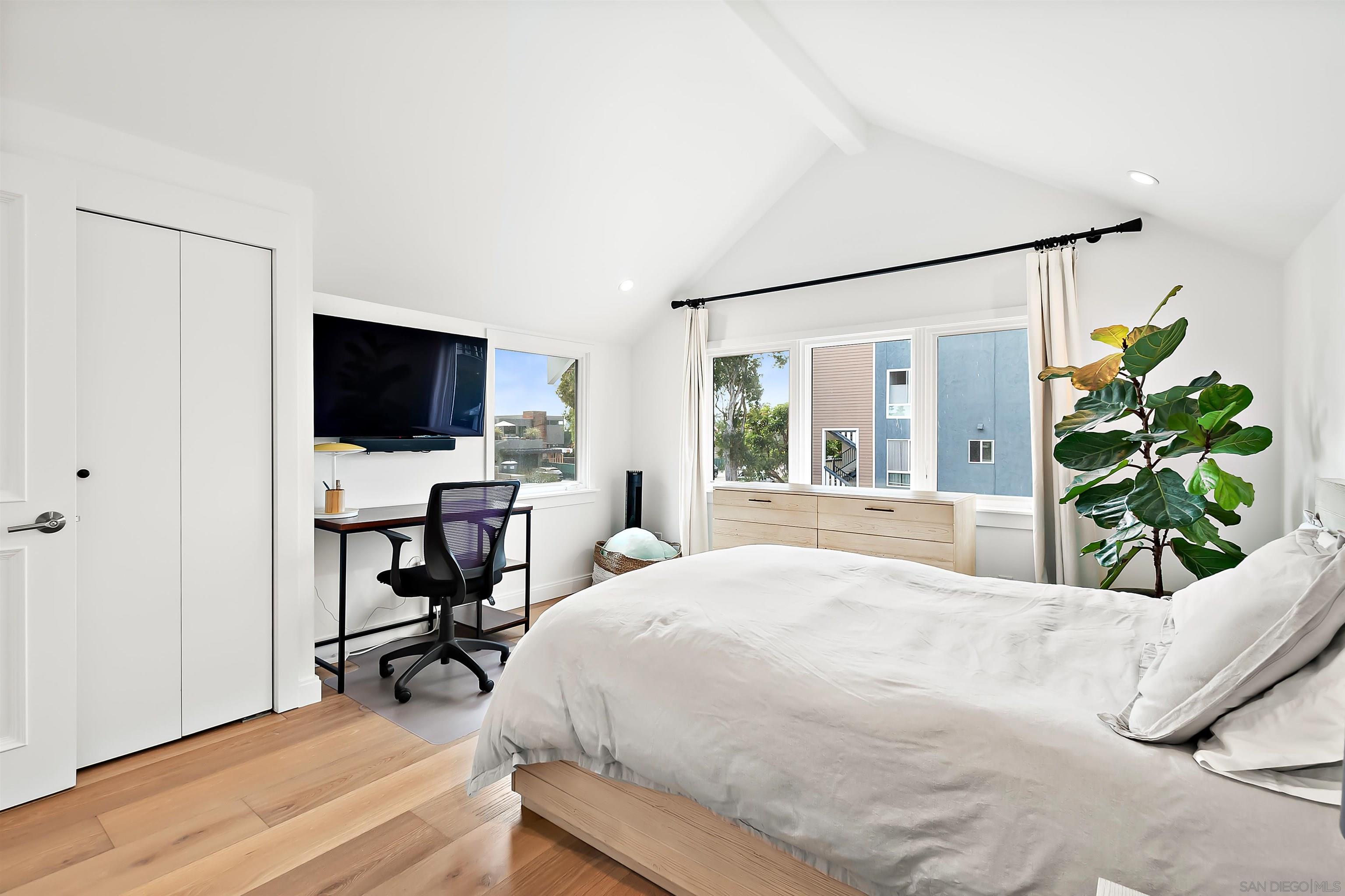 Detail Gallery Image 40 of 74 For 211  27th St, Del Mar,  CA 92014 - 4 Beds | 4 Baths