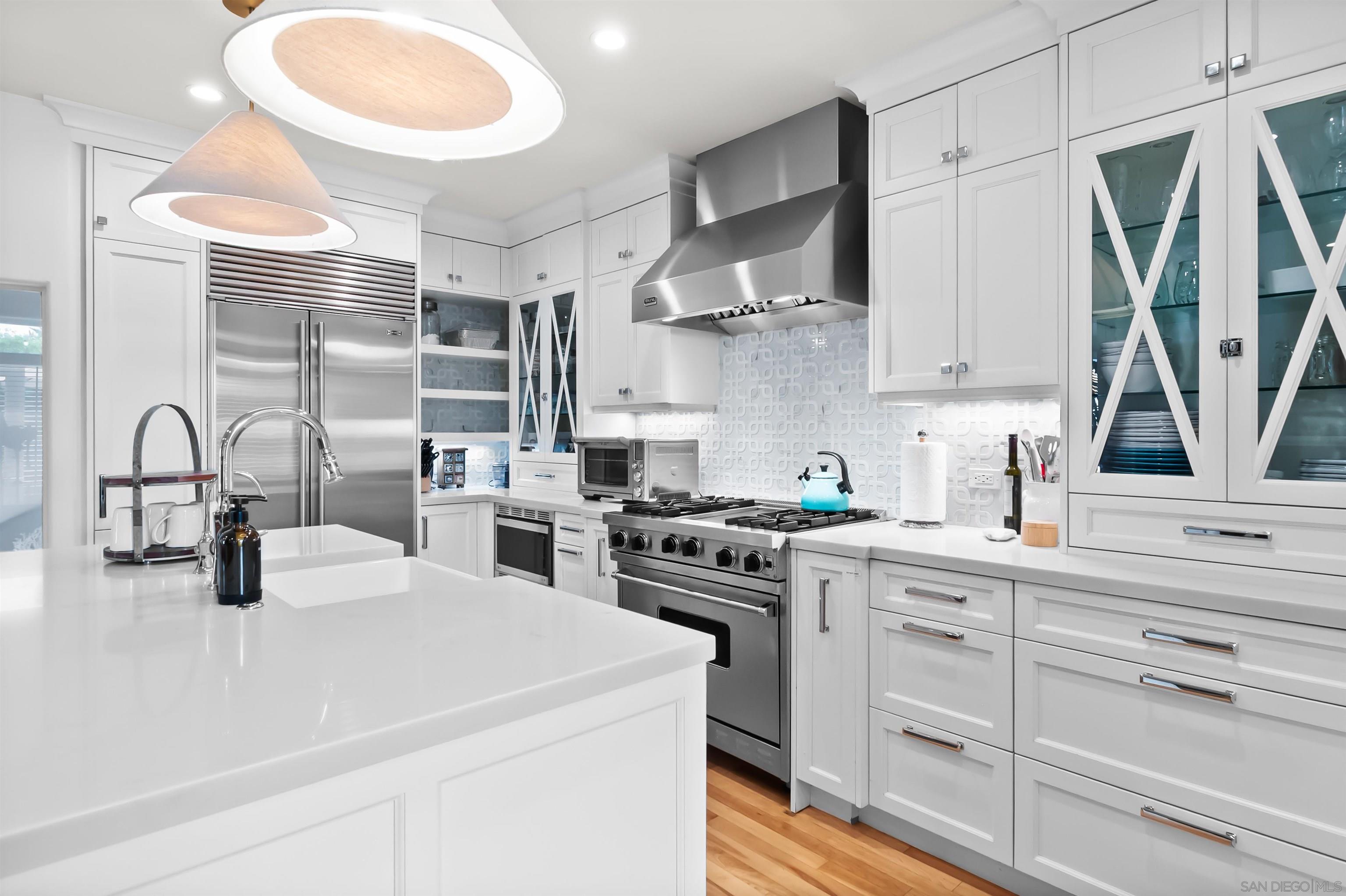 Detail Gallery Image 8 of 74 For 211  27th St, Del Mar,  CA 92014 - 4 Beds | 4 Baths