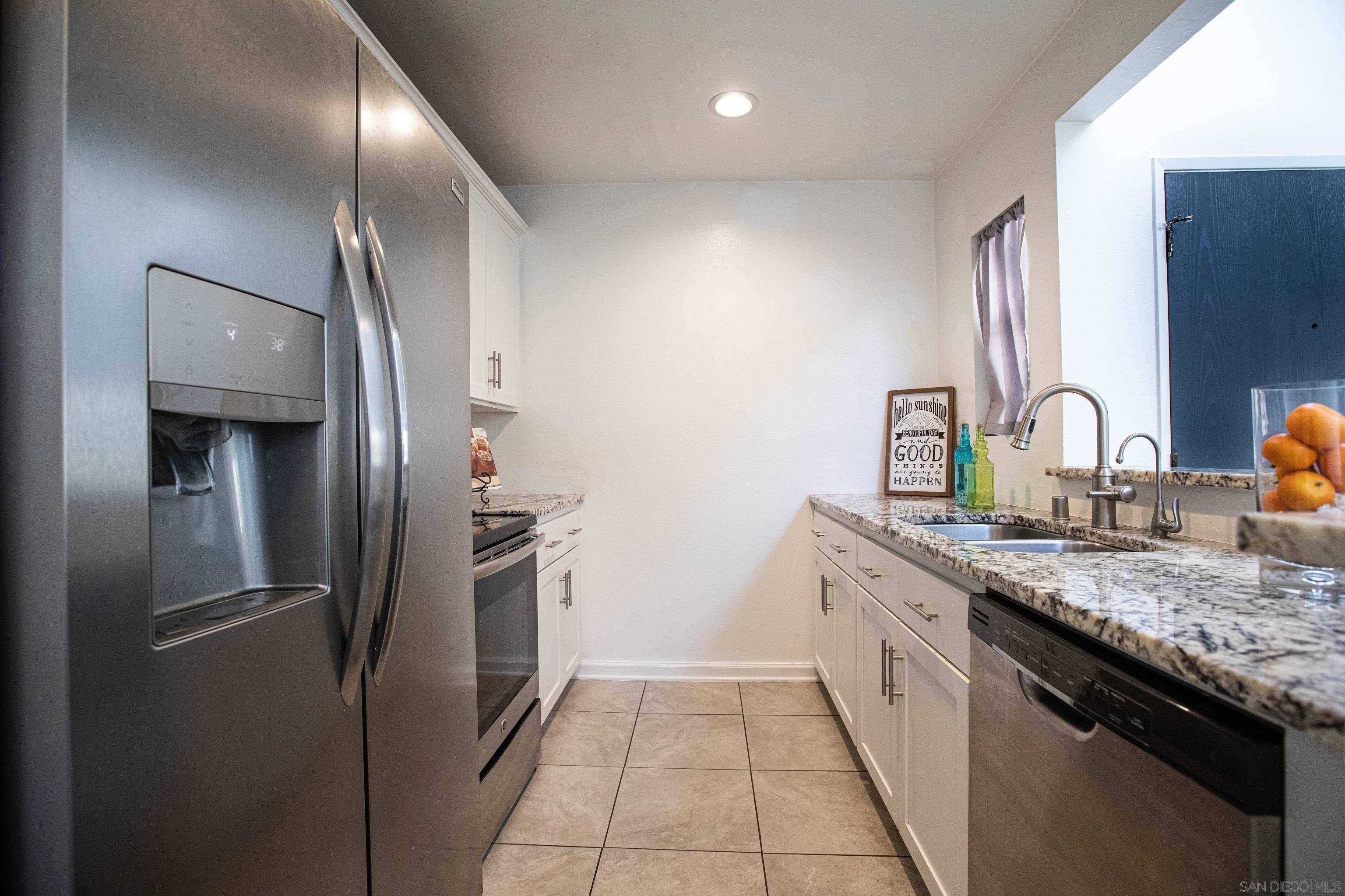 Detail Gallery Image 6 of 16 For 2920  Briarwood Rd G12, Bonita,  CA 91902 - 1 Beds | 1 Baths