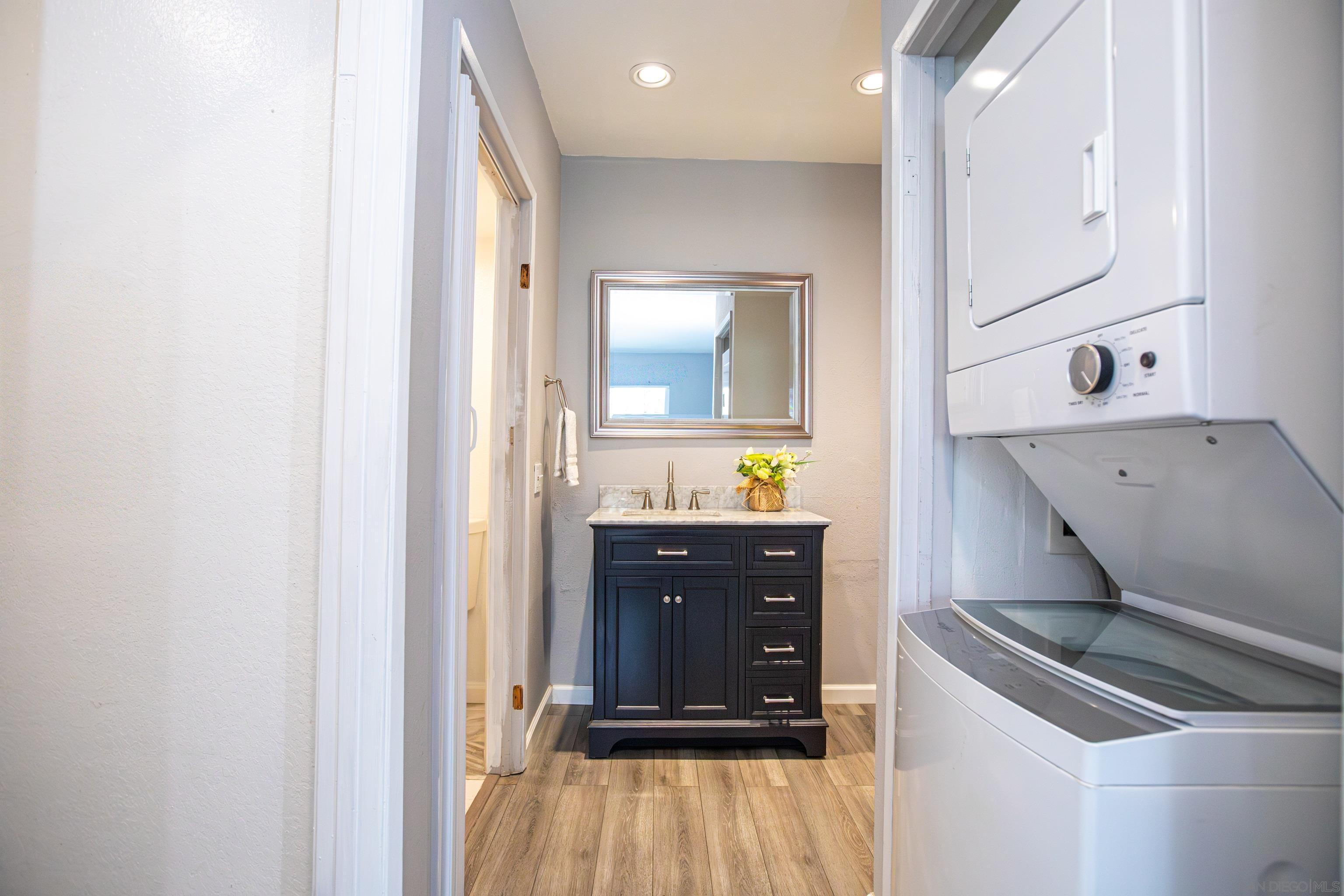 Detail Gallery Image 9 of 16 For 2920  Briarwood Rd G12, Bonita,  CA 91902 - 1 Beds | 1 Baths