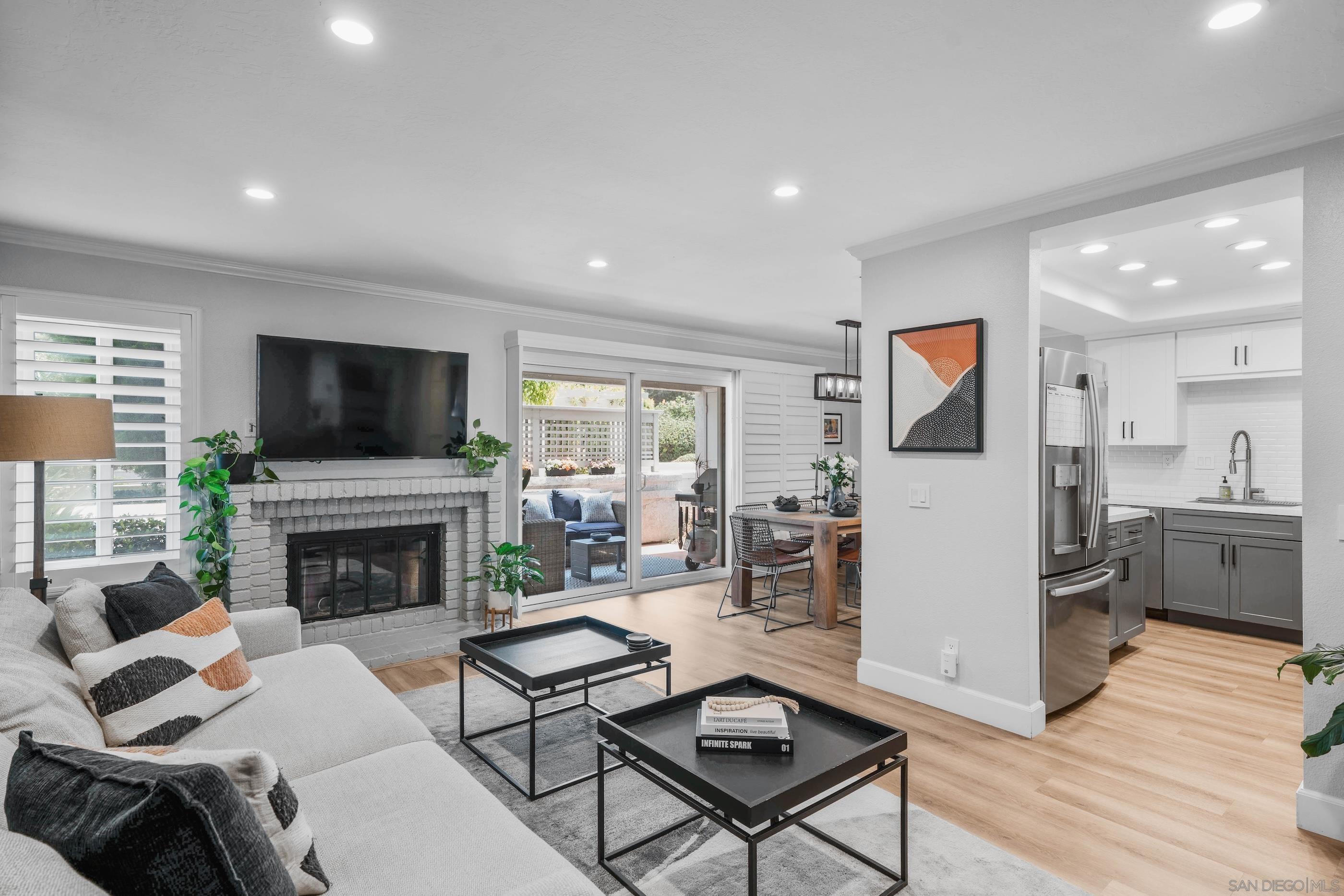 Front Image Thumbnail for SD250036634