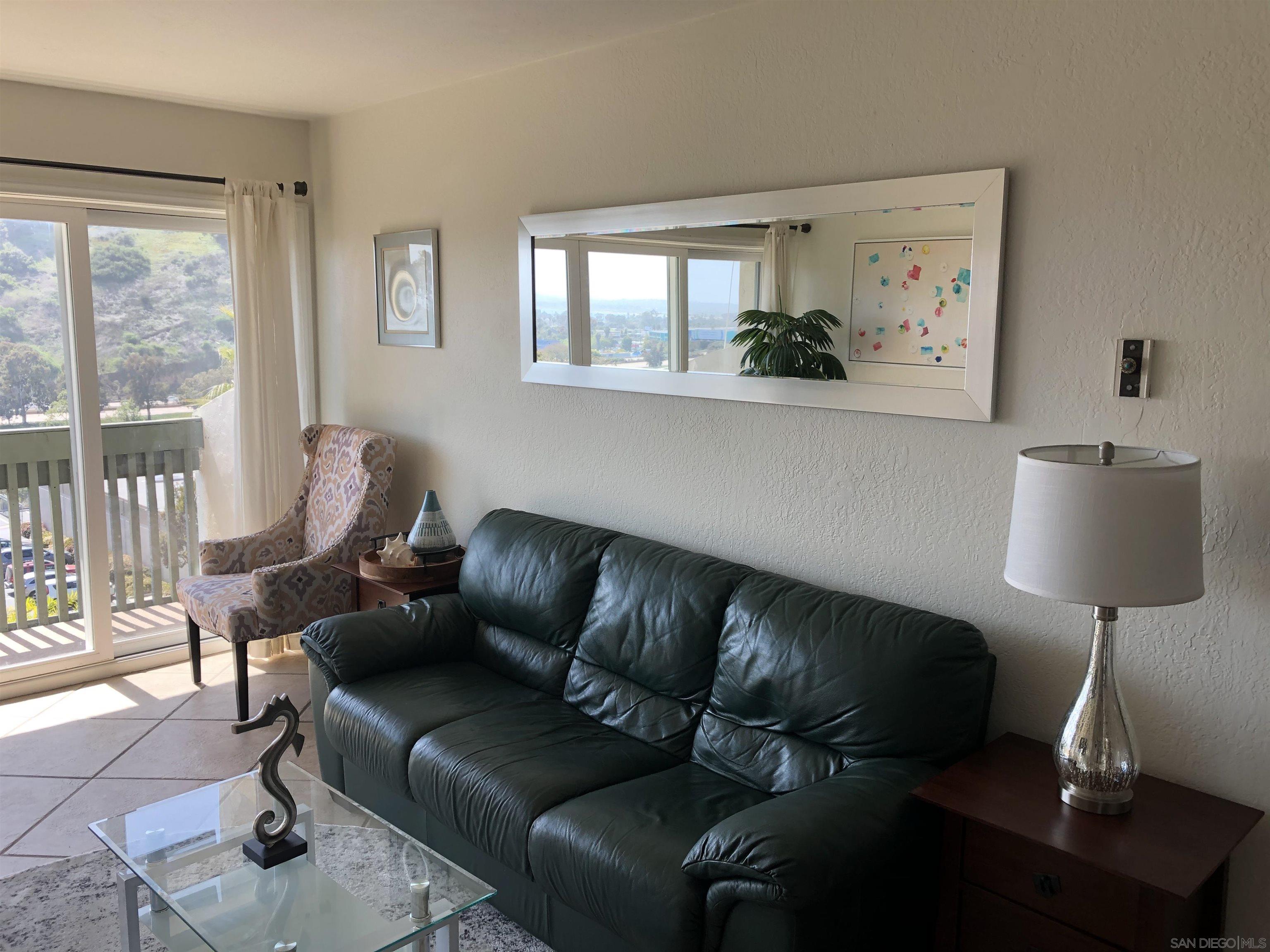Detail Gallery Image 4 of 29 For 4060  Huerfano Ave  246, San Diego,  CA 92117 - 2 Beds | 2 Baths