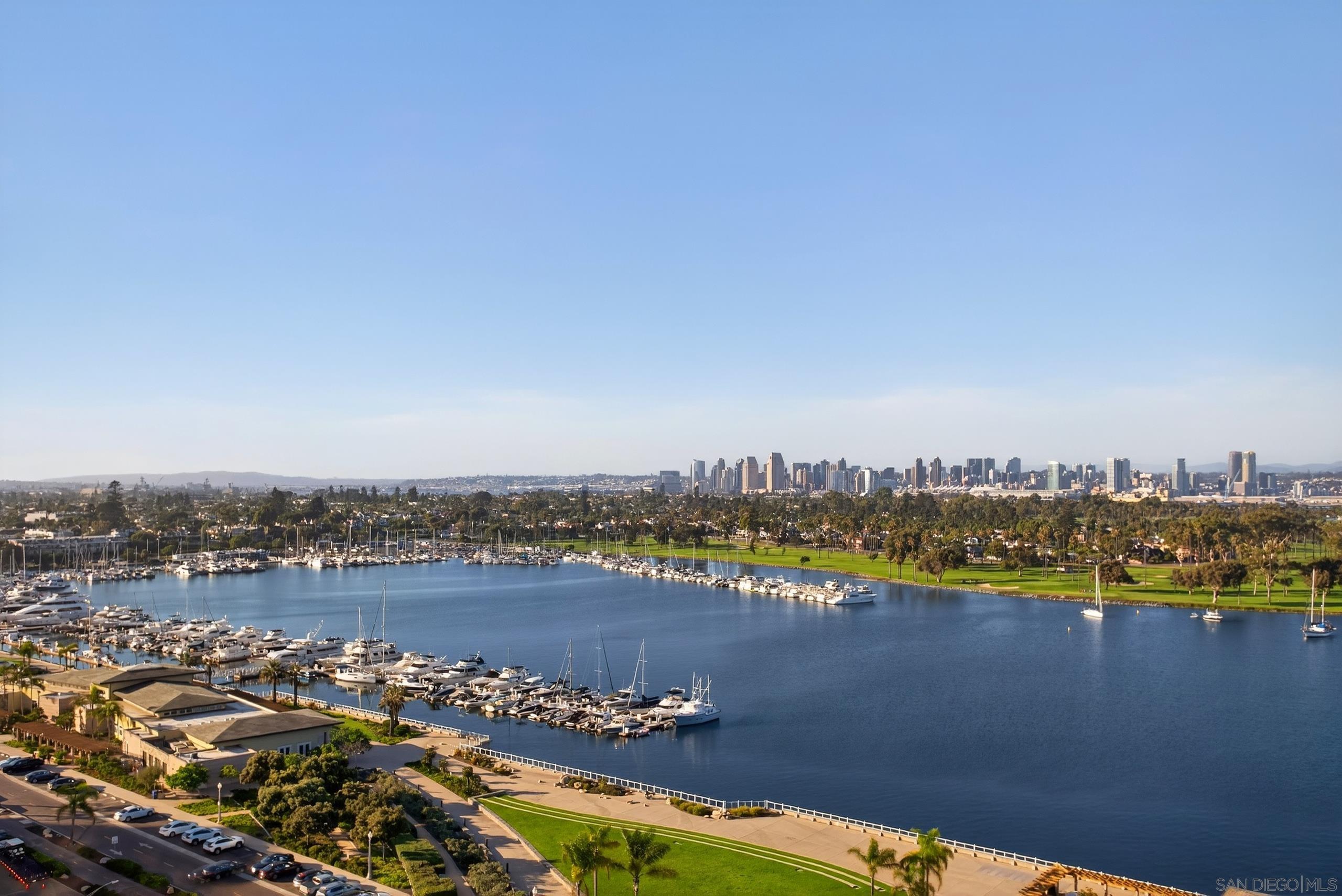 Detail Gallery Image 11 of 60 For 1810  Avenida Del Mundo  1503, Coronado,  CA 92118 - 3 Beds | 3 Baths