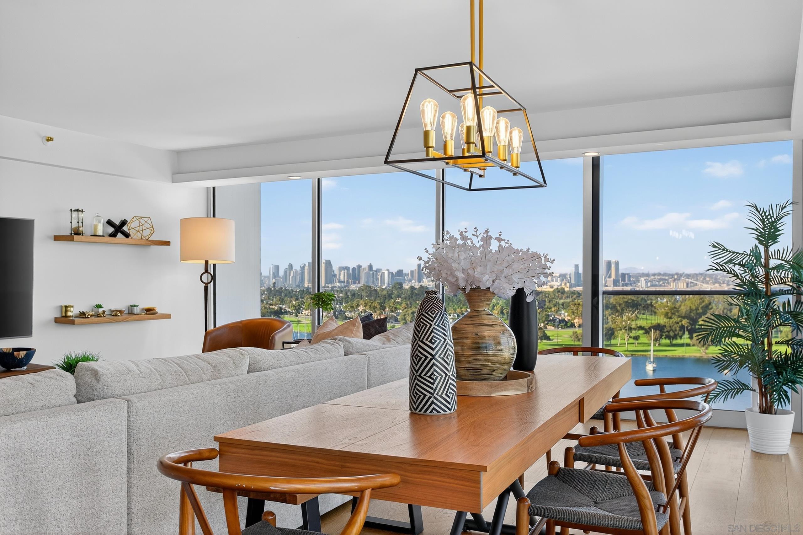 Detail Gallery Image 18 of 60 For 1810  Avenida Del Mundo  1503, Coronado,  CA 92118 - 3 Beds | 3 Baths