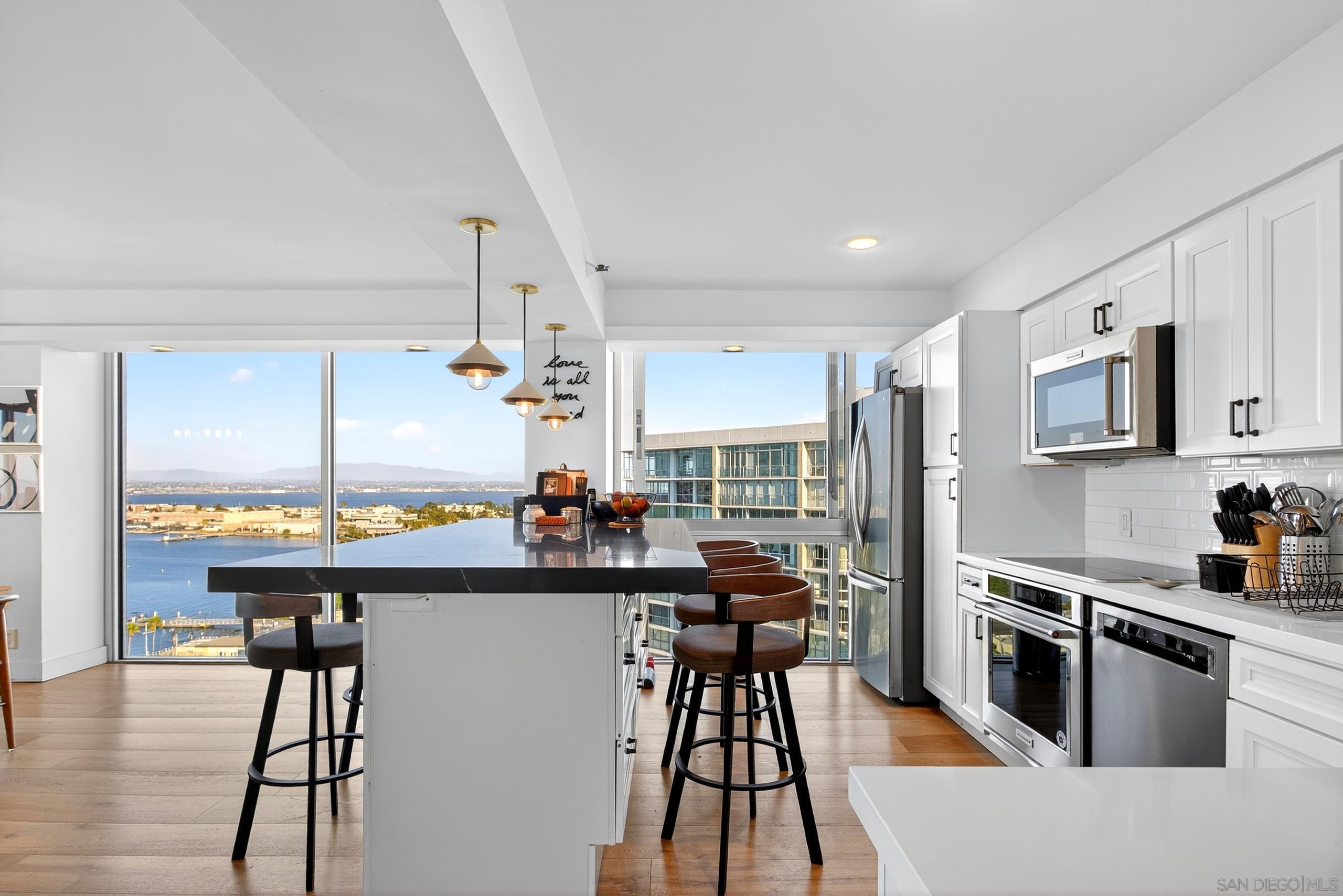 Detail Gallery Image 21 of 60 For 1810  Avenida Del Mundo  1503, Coronado,  CA 92118 - 3 Beds | 3 Baths