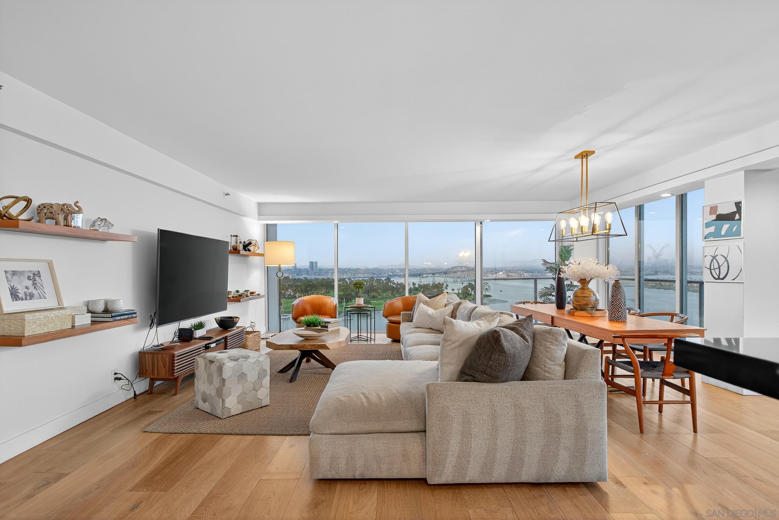 Detail Gallery Image 6 of 60 For 1810  Avenida Del Mundo  1503, Coronado,  CA 92118 - 3 Beds | 3 Baths