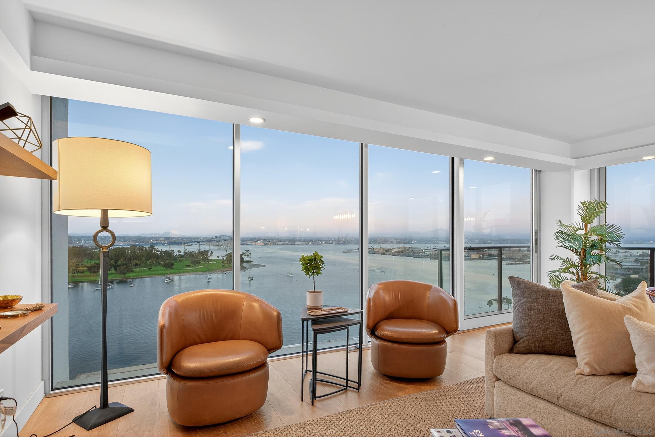 Detail Gallery Image 10 of 60 For 1810  Avenida Del Mundo  1503, Coronado,  CA 92118 - 3 Beds | 3 Baths