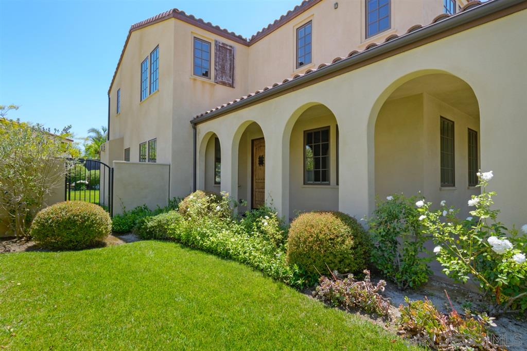 Detail Gallery Image 4 of 24 For 16232  Almanor Way, San Diego,  CA 92127 - 5 Beds | 3 Baths