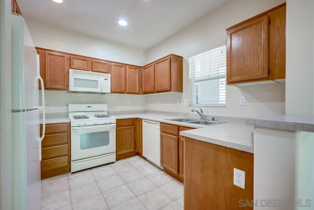 Front Image Thumbnail for SD250036811