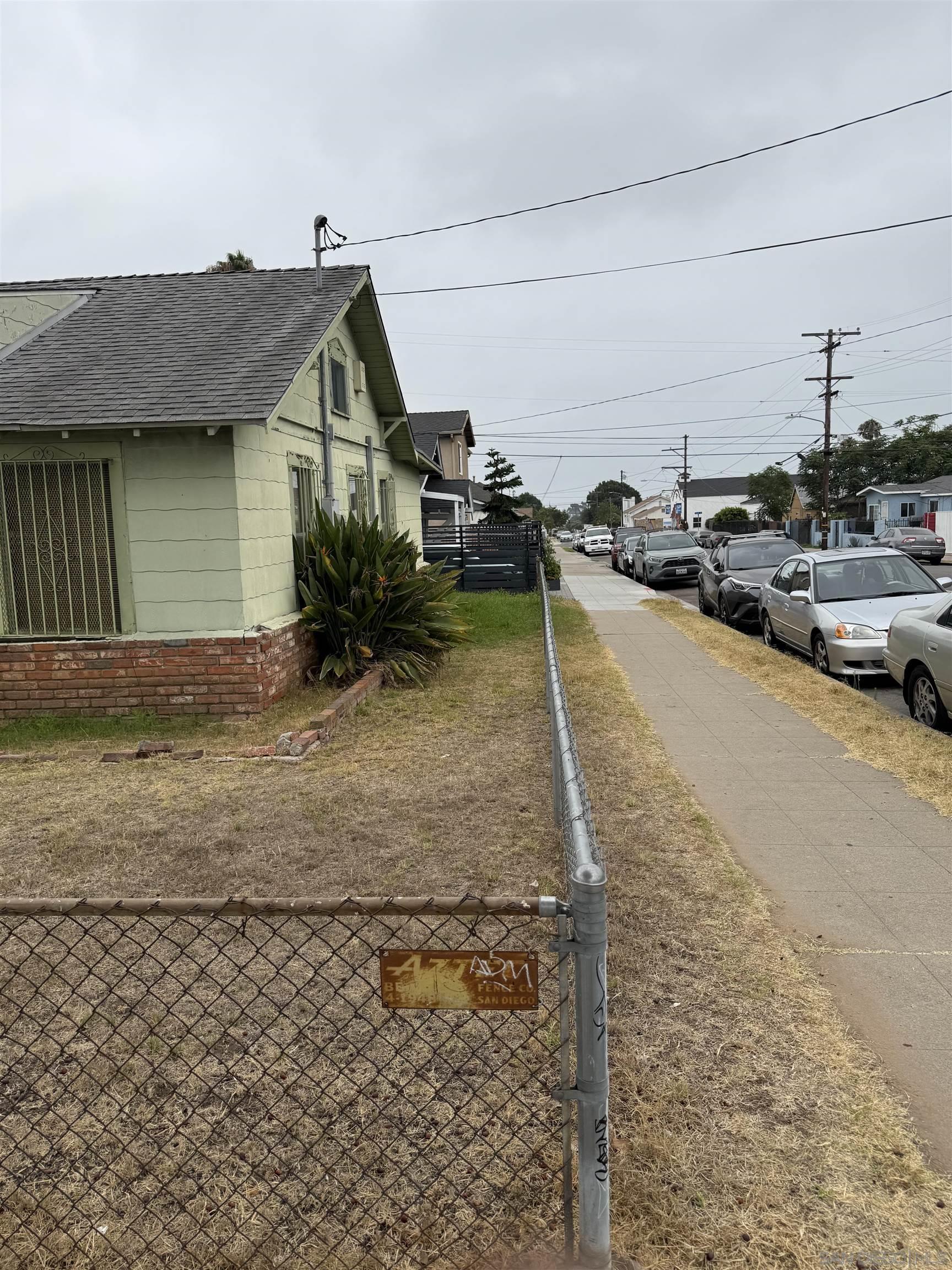 Detail Gallery Image 3 of 6 For 3203  Webster Ave, San Diego,  CA 92113 - 3 Beds | 1 Baths