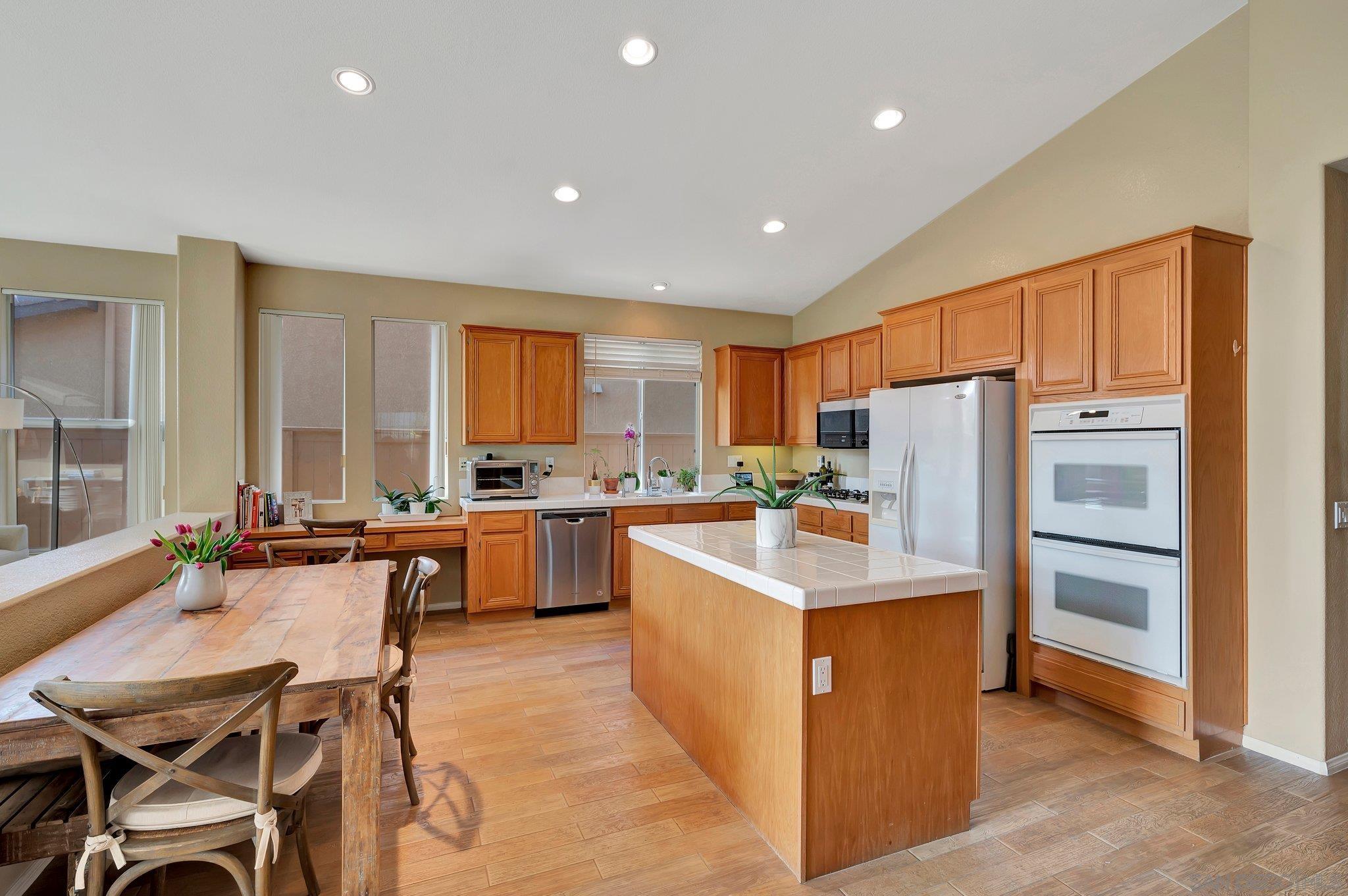 Detail Gallery Image 11 of 40 For 2251  Paseo Saucedal, Carlsbad,  CA 92009 - 3 Beds | 2 Baths