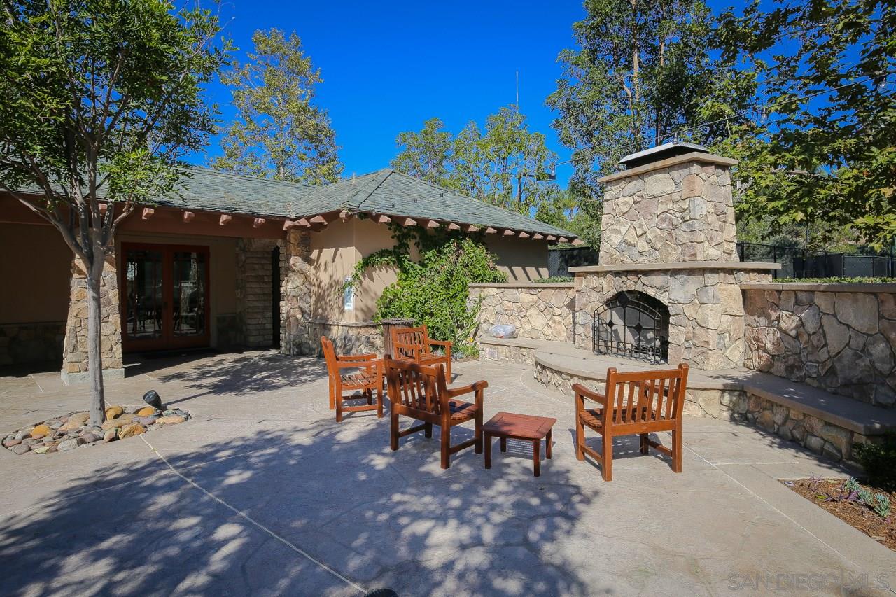 Detail Gallery Image 34 of 40 For 2251  Paseo Saucedal, Carlsbad,  CA 92009 - 3 Beds | 2 Baths