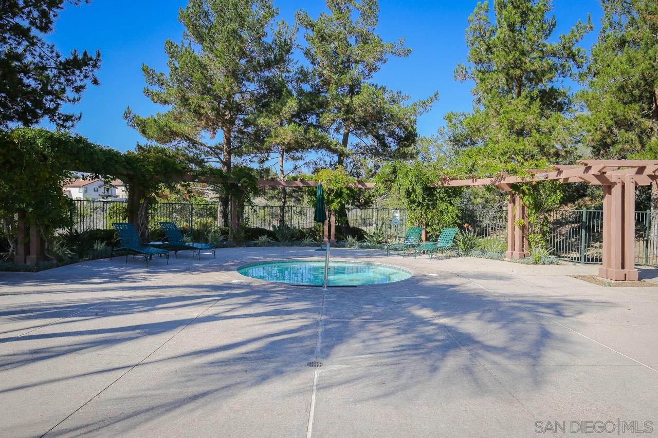 Detail Gallery Image 38 of 40 For 2251  Paseo Saucedal, Carlsbad,  CA 92009 - 3 Beds | 2 Baths