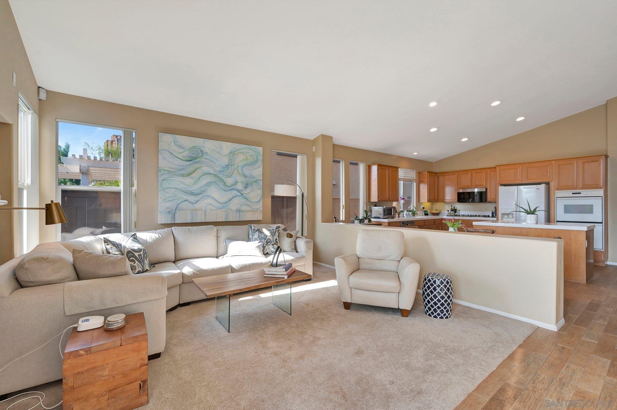 Detail Gallery Image 9 of 40 For 2251  Paseo Saucedal, Carlsbad,  CA 92009 - 3 Beds | 2 Baths