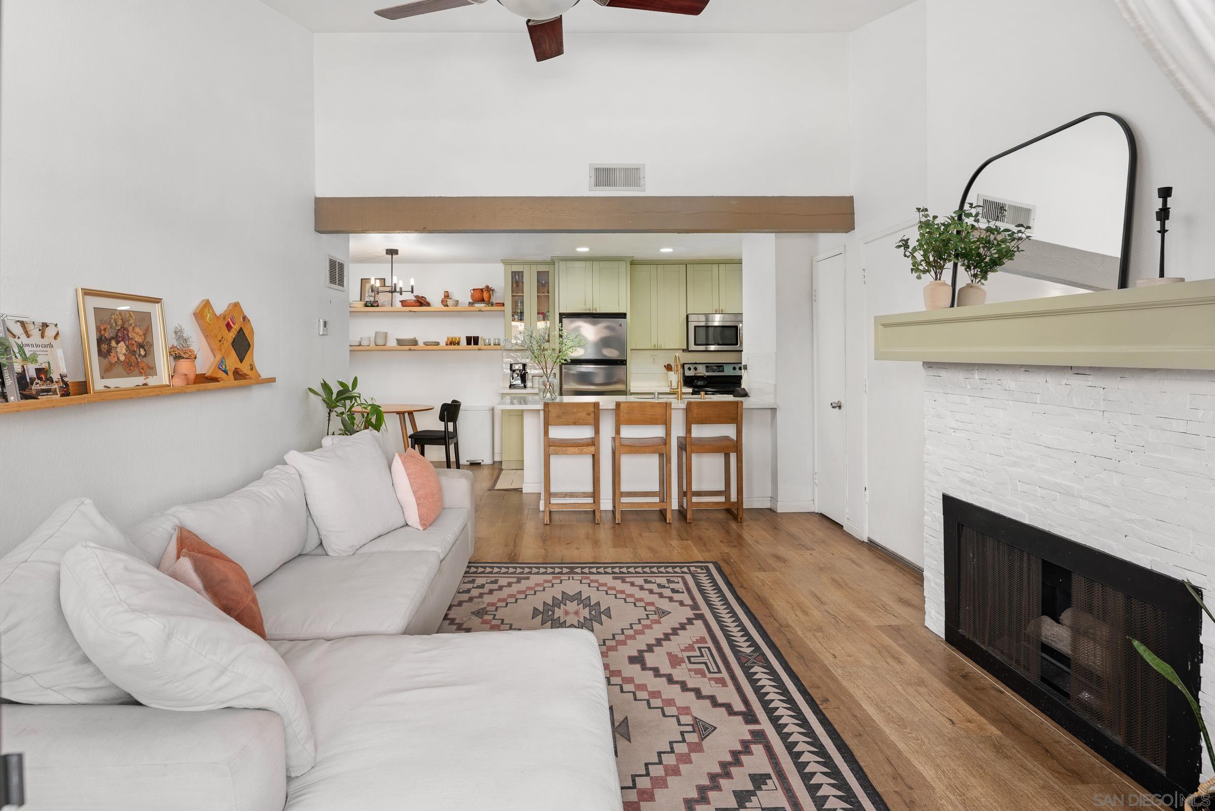 Detail Gallery Image 1 of 1 For 9130  Gramercy Dr  #408,  San Diego,  CA 92123 - 1 Beds | 1 Baths