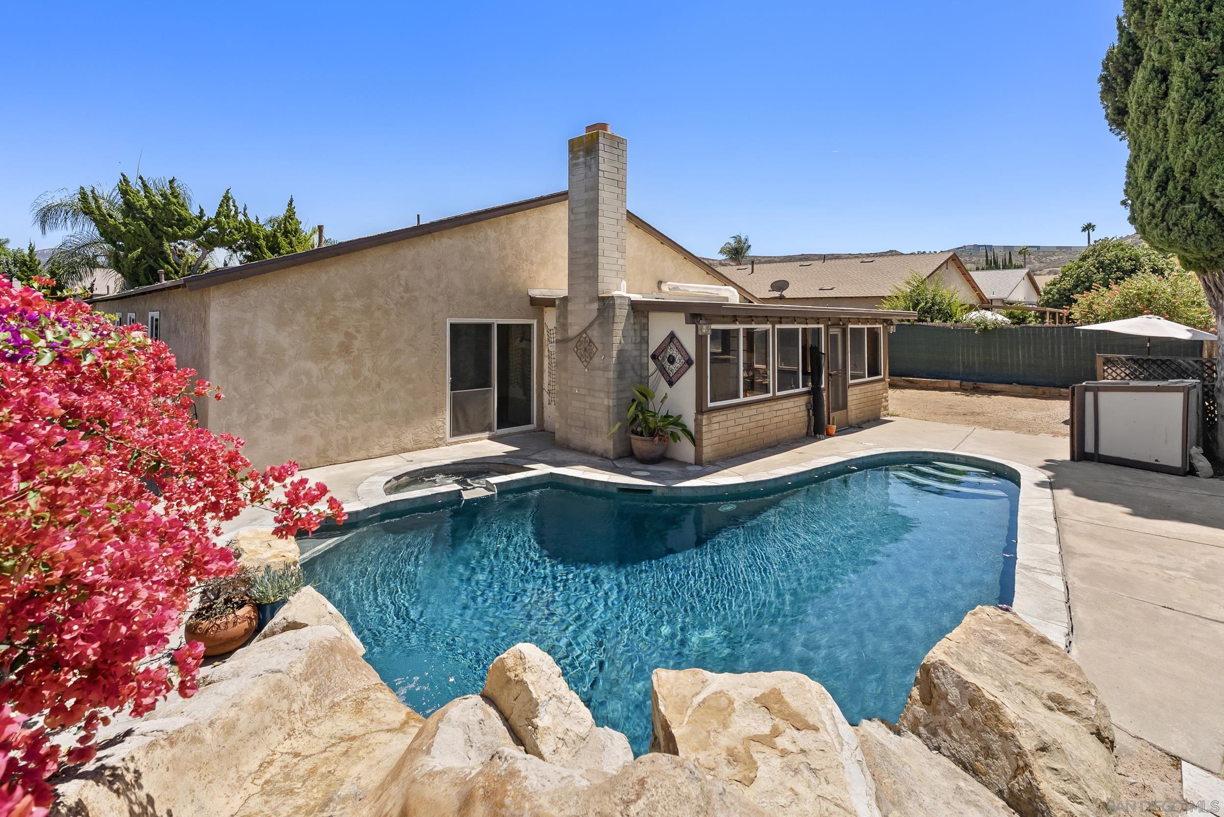 Front Image Thumbnail for SD250036832