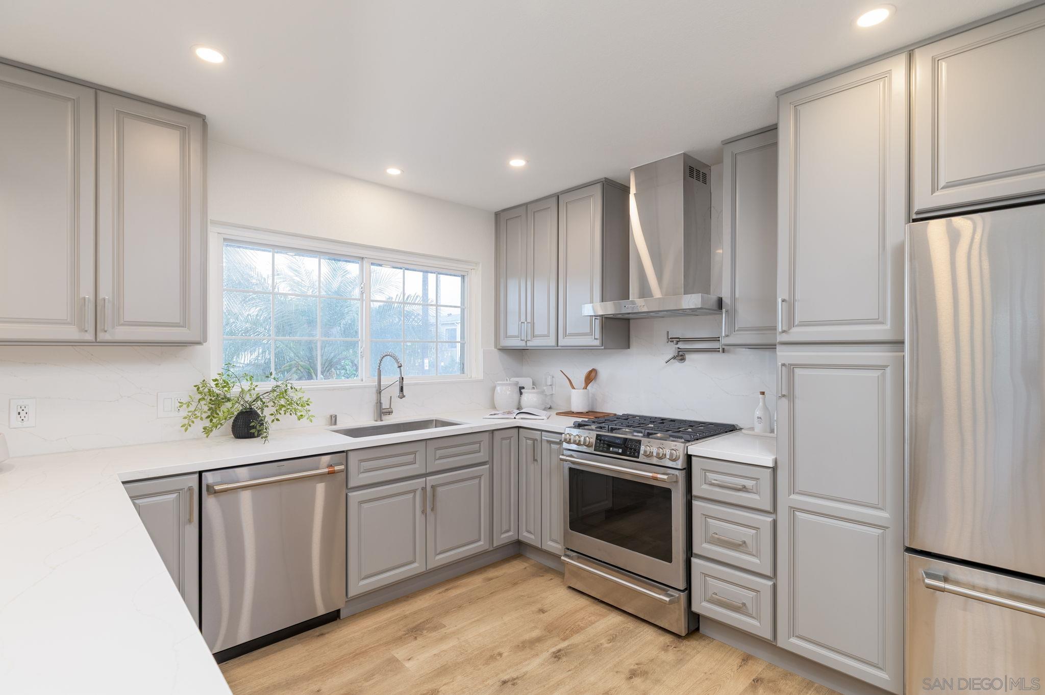 Detail Gallery Image 16 of 27 For 1674  Evergreen Street, San Diego,  CA 92106 - 3 Beds | 2 Baths