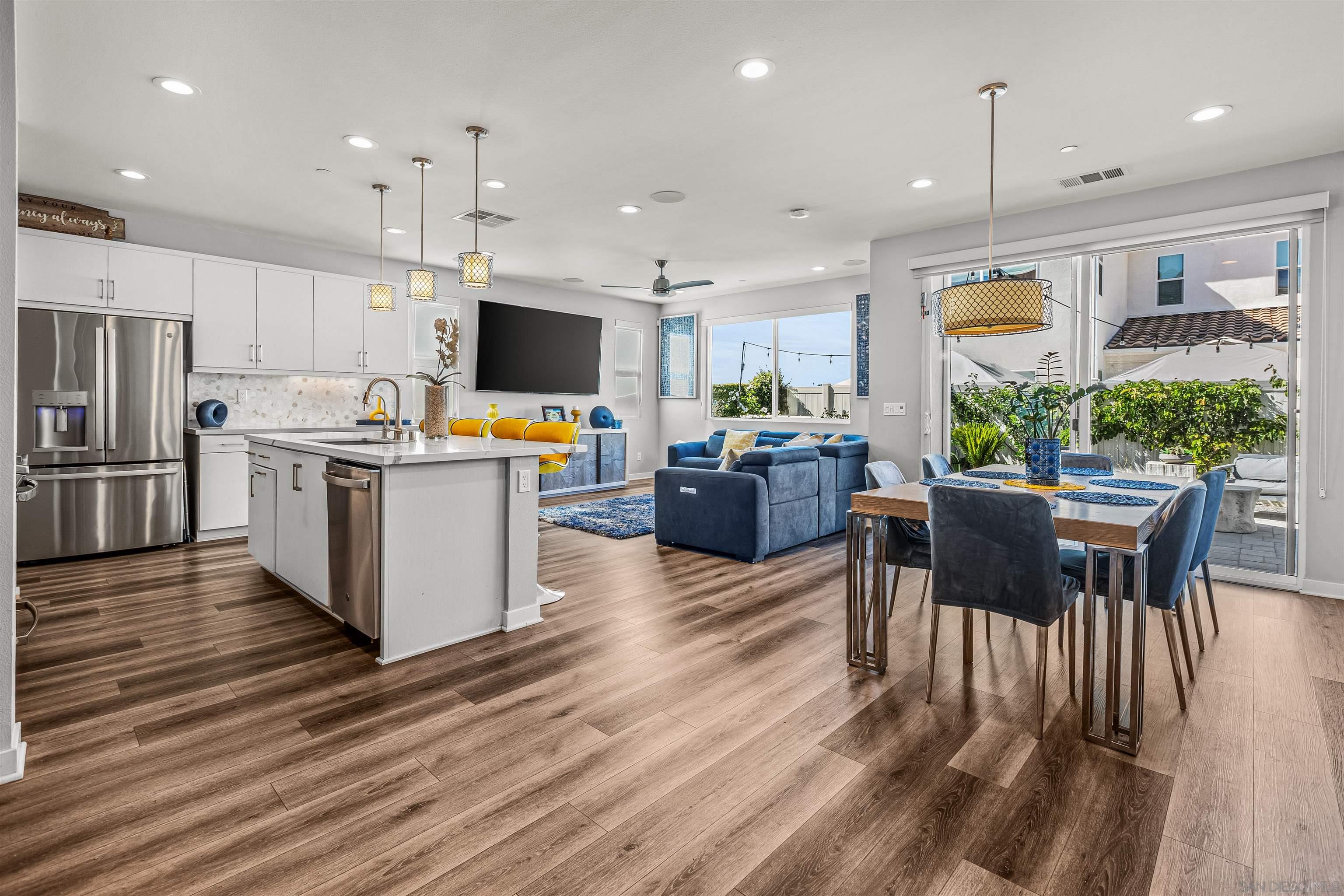 Front Image Thumbnail for SD250036866