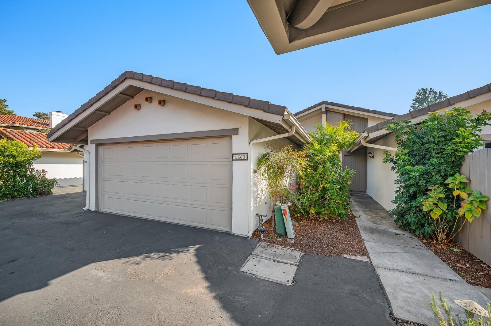 Detail Gallery Image 3 of 22 For 131  Saltillo Court, Solana Beach,  CA 92075 - 2 Beds | 2 Baths