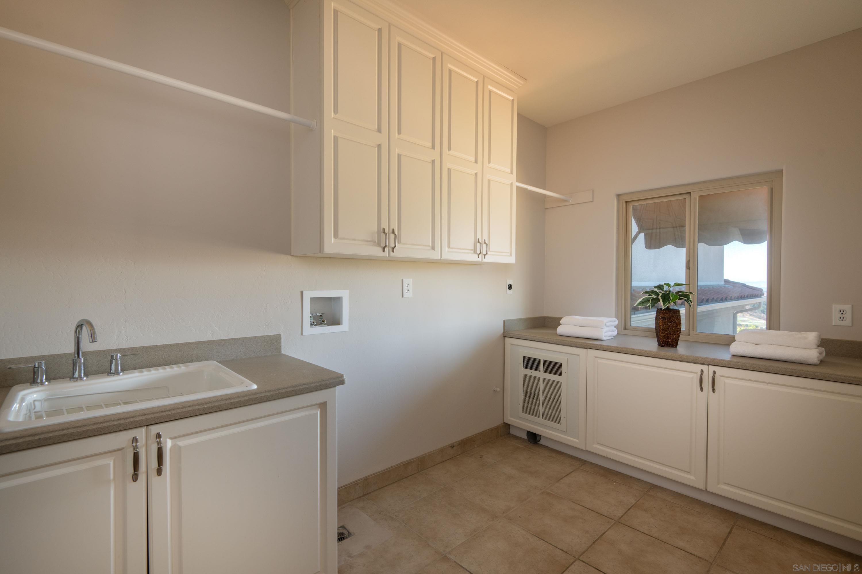 Detail Gallery Image 41 of 47 For 30343  Calle La Reina, Bonsall,  CA 92003 - 4 Beds | 4 Baths