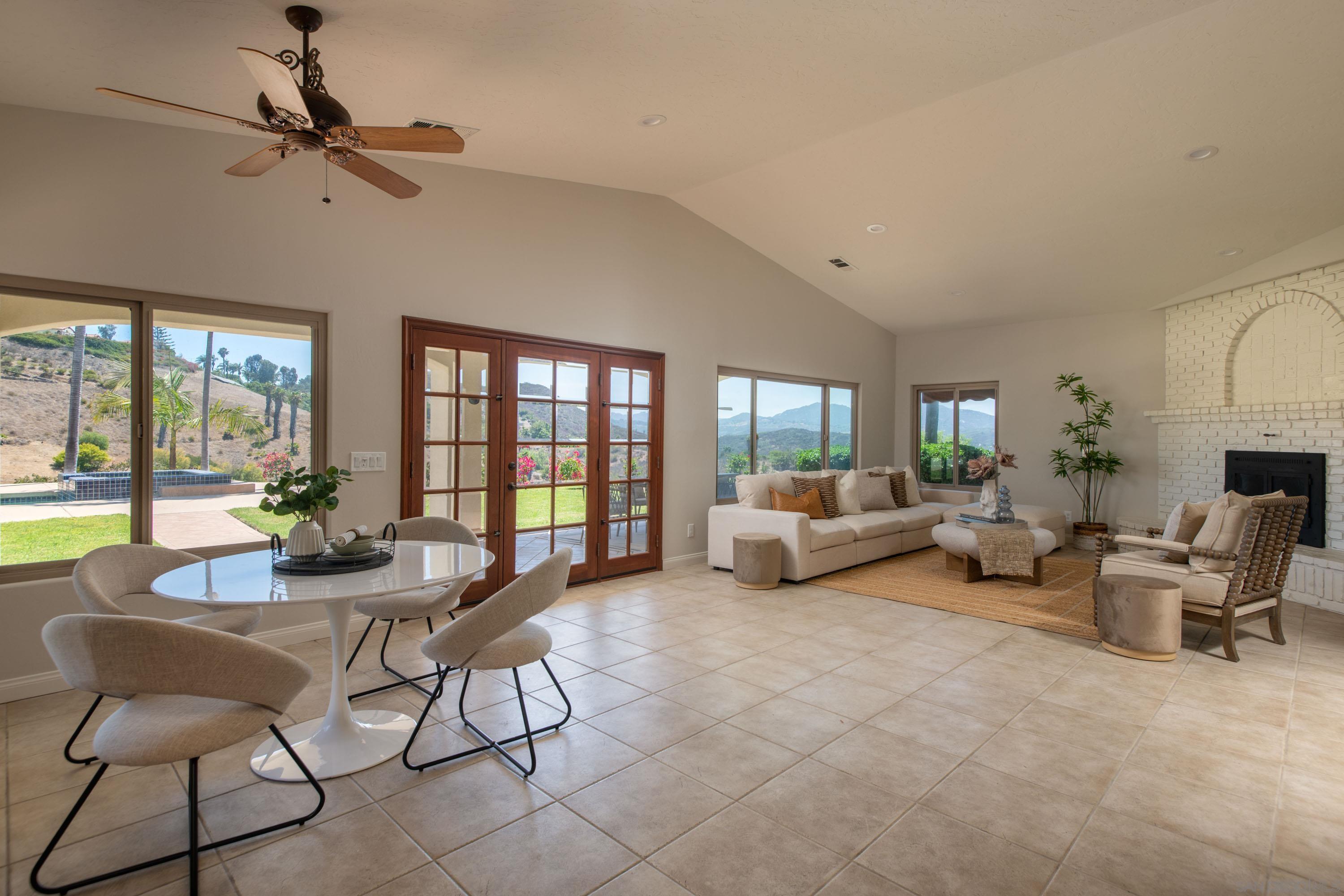 Detail Gallery Image 9 of 47 For 30343  Calle La Reina, Bonsall,  CA 92003 - 4 Beds | 4 Baths